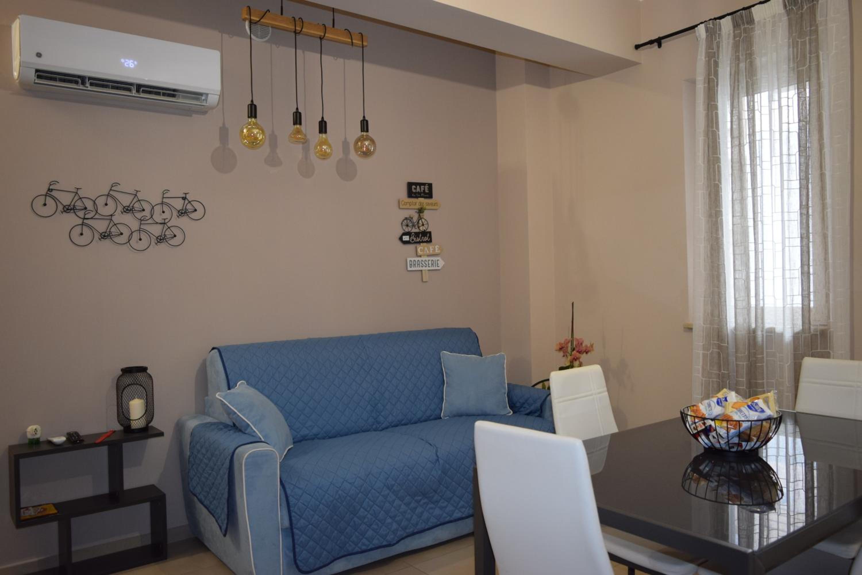 One-Bedroom House photo 2