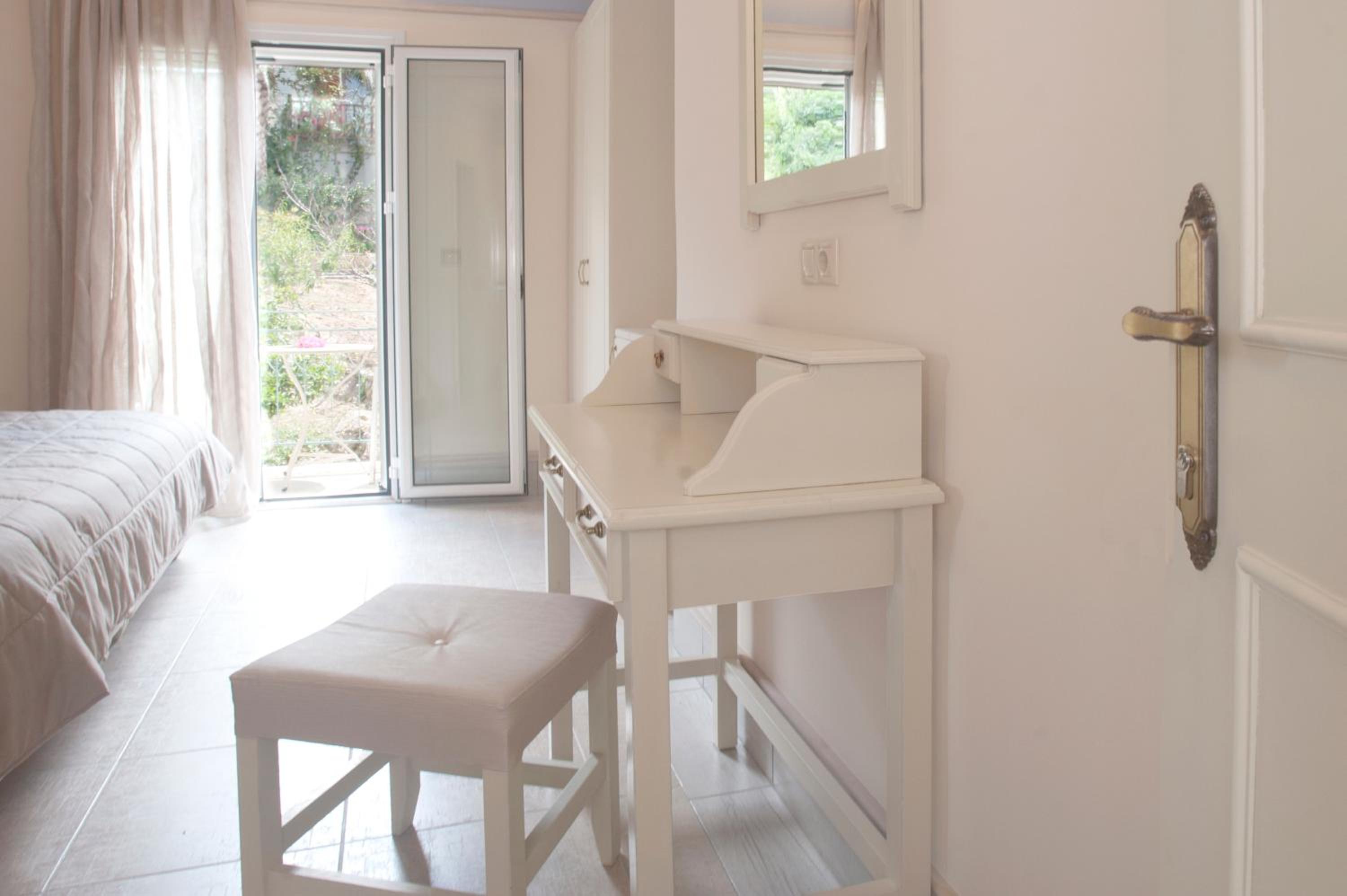 Double or Twin Room with Garden View