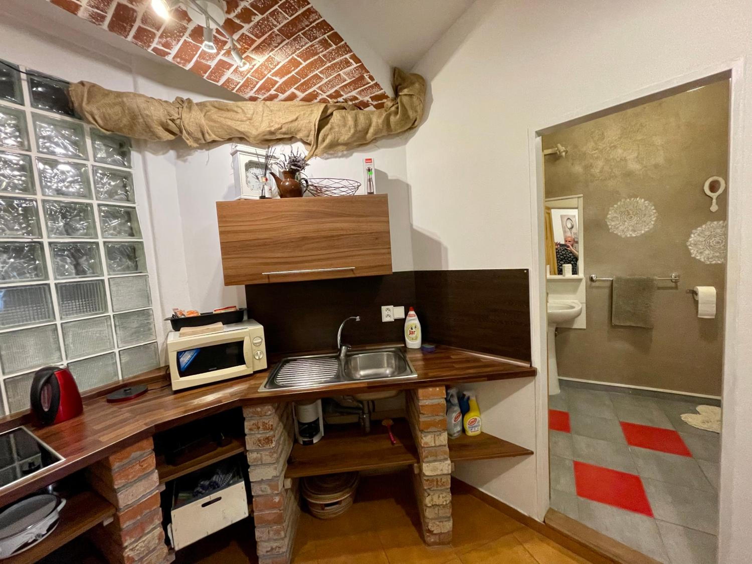 Double Room - Photo 7