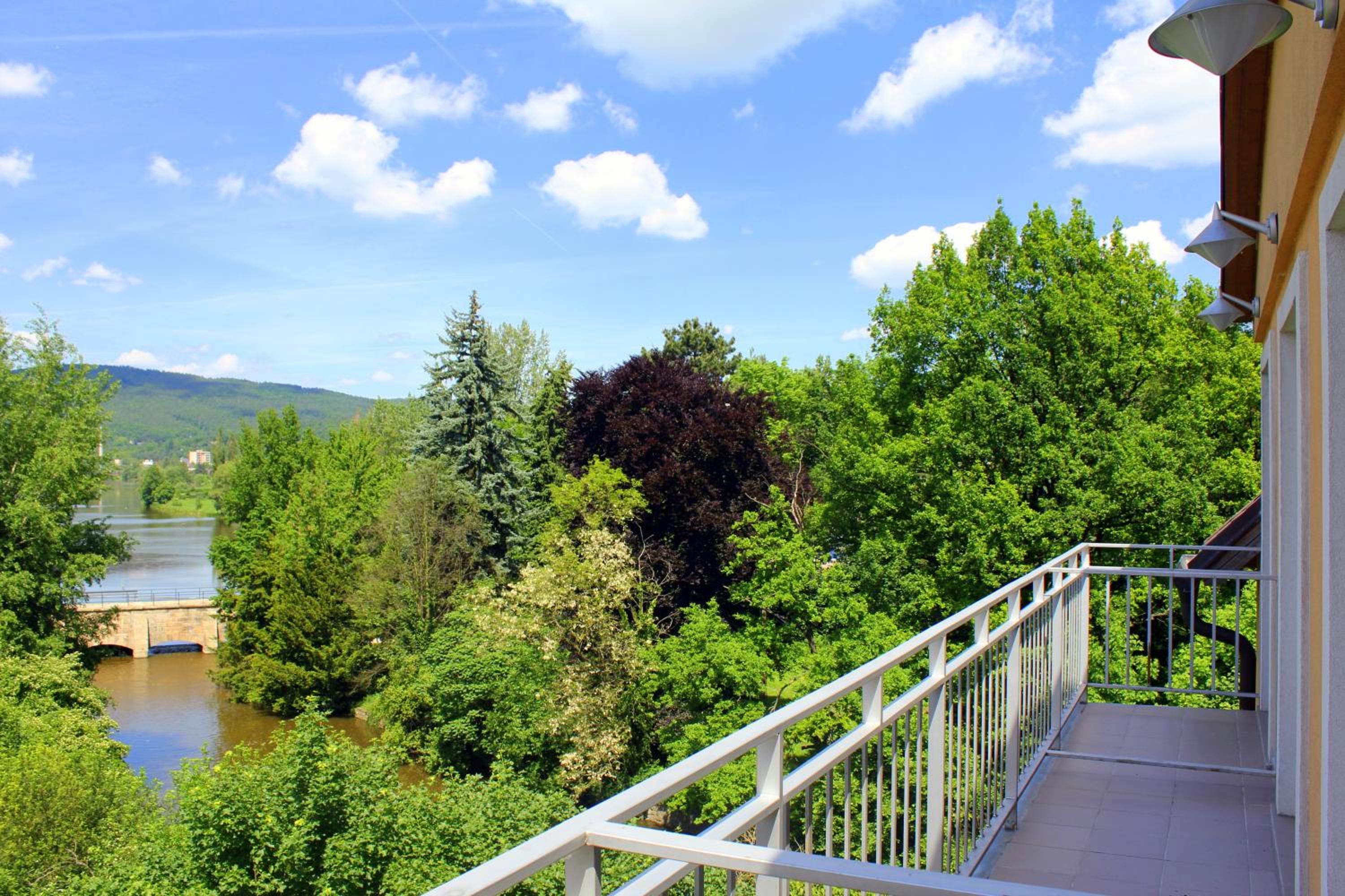Double or Twin Room with Balcony - Photo 11