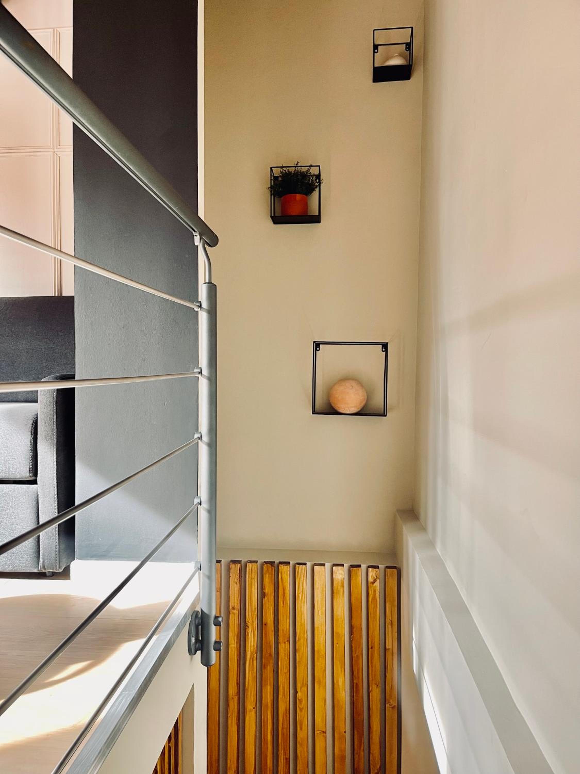 One-Bedroom Apartment - Photo 7