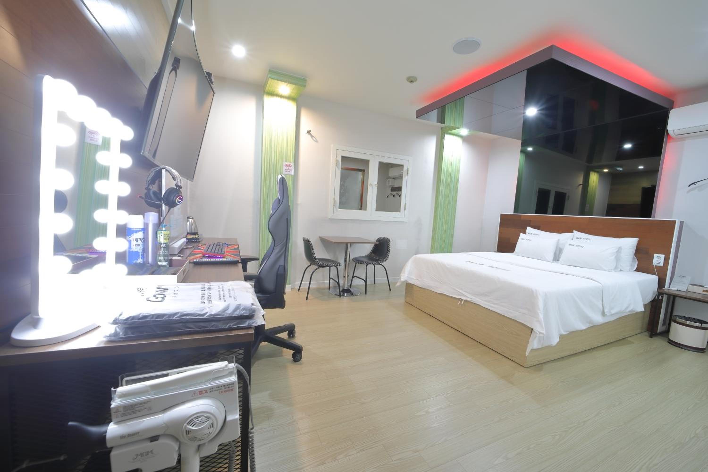 Deluxe Double Room - Photo 6
