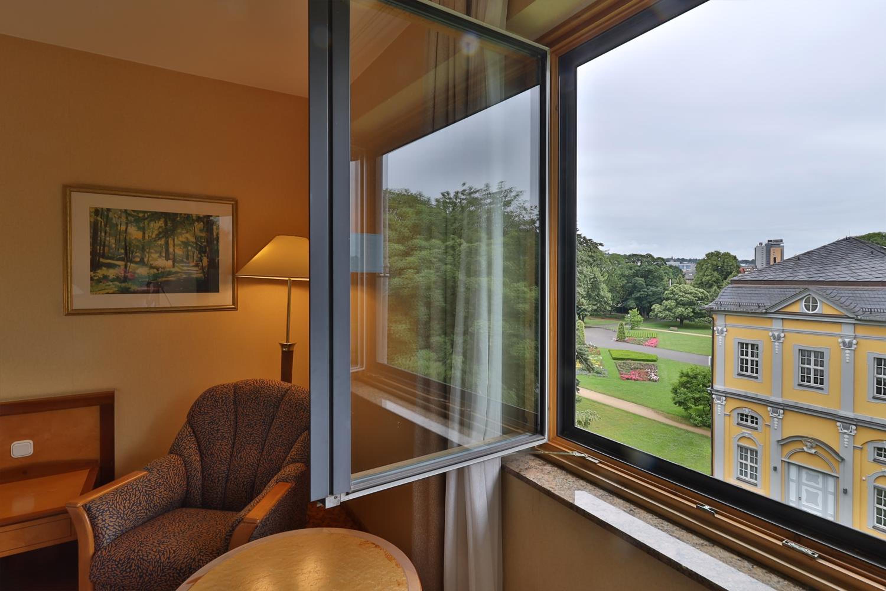 Standard Double Room - Photo 11