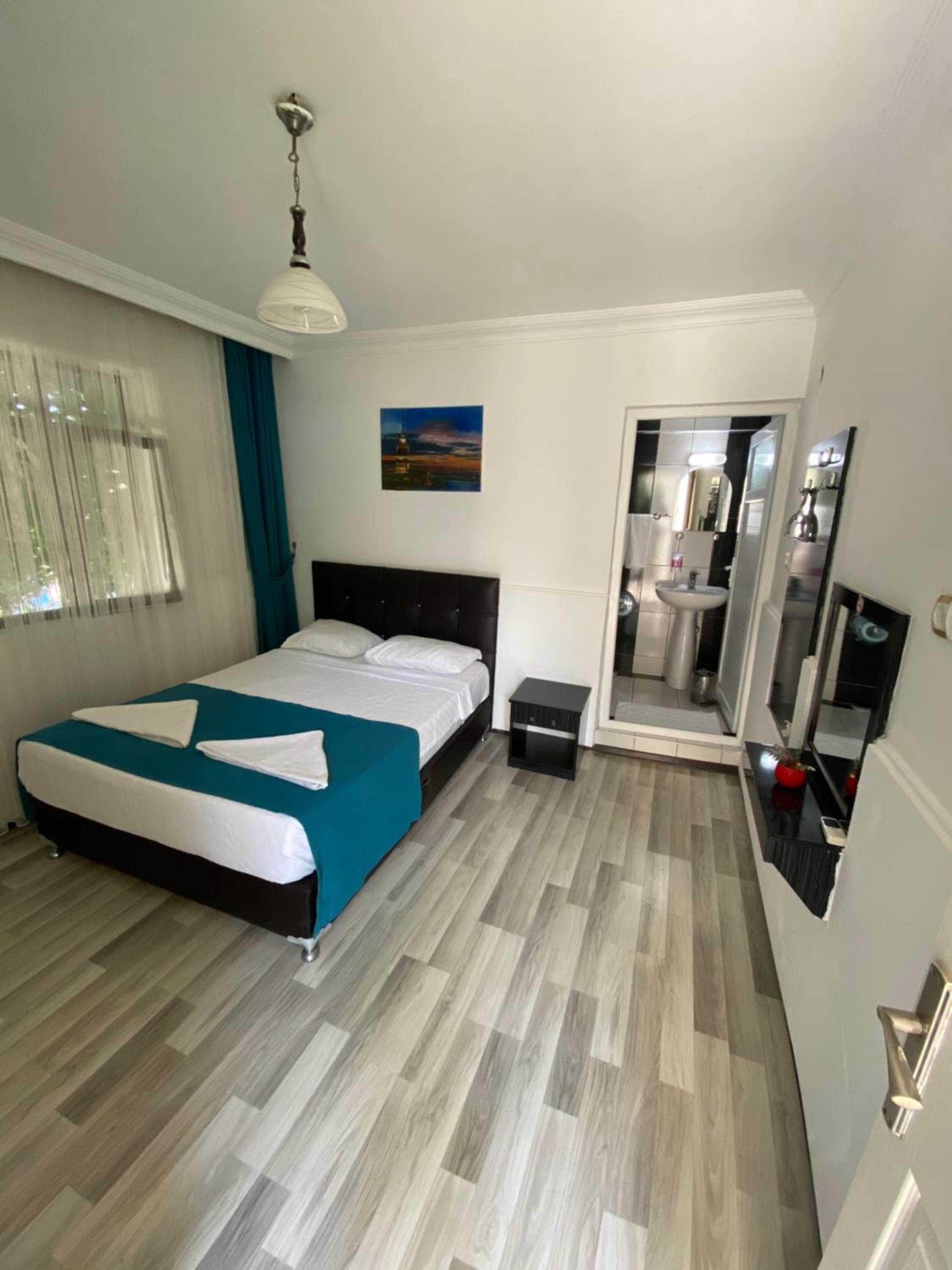 Standard Double Room - Photo 3