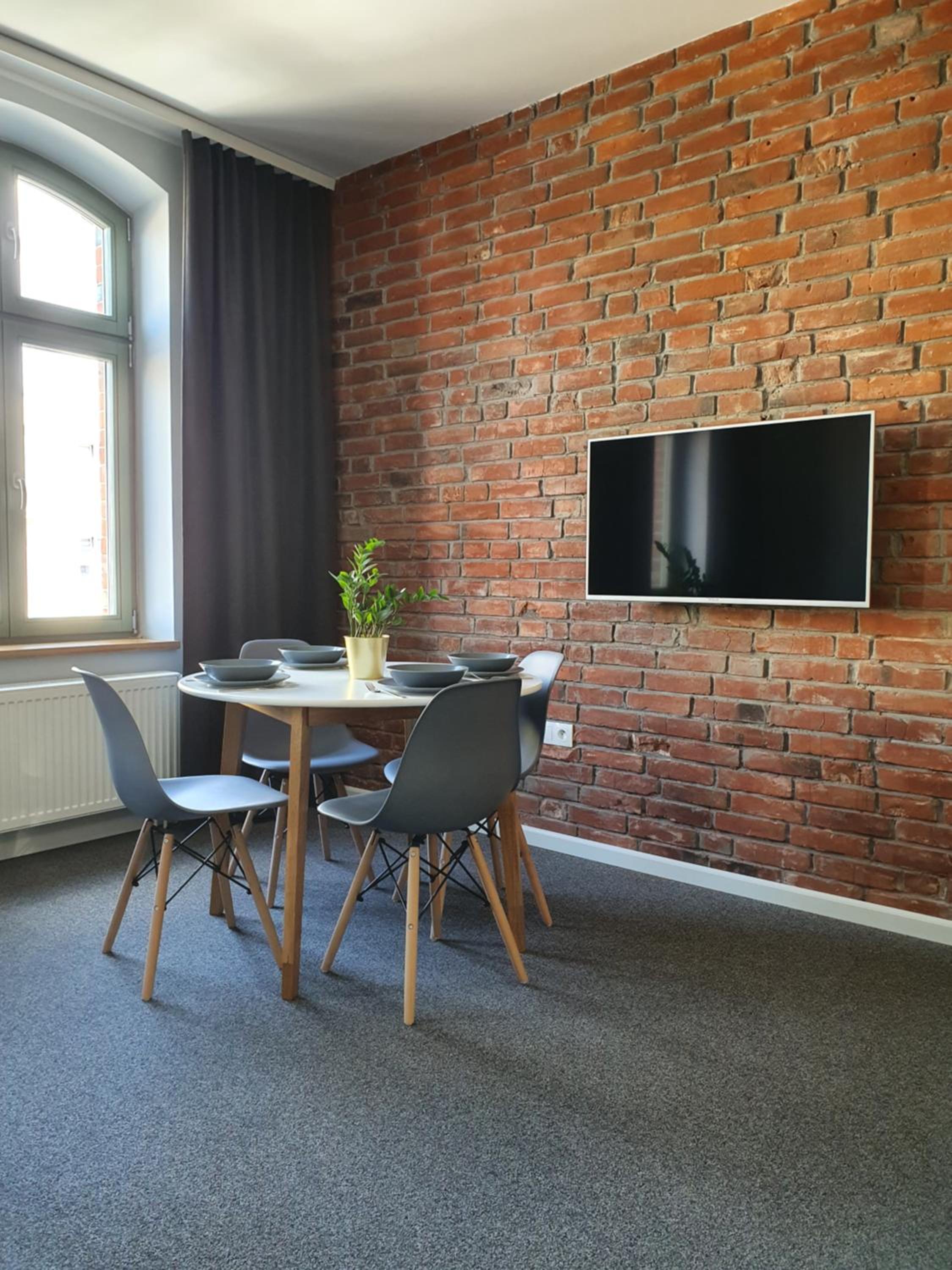Apartment photo 2