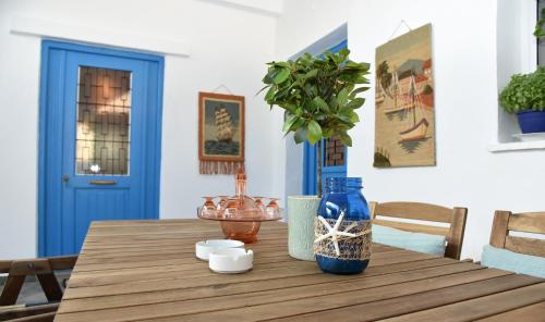 Two-Bedroom House photo 1