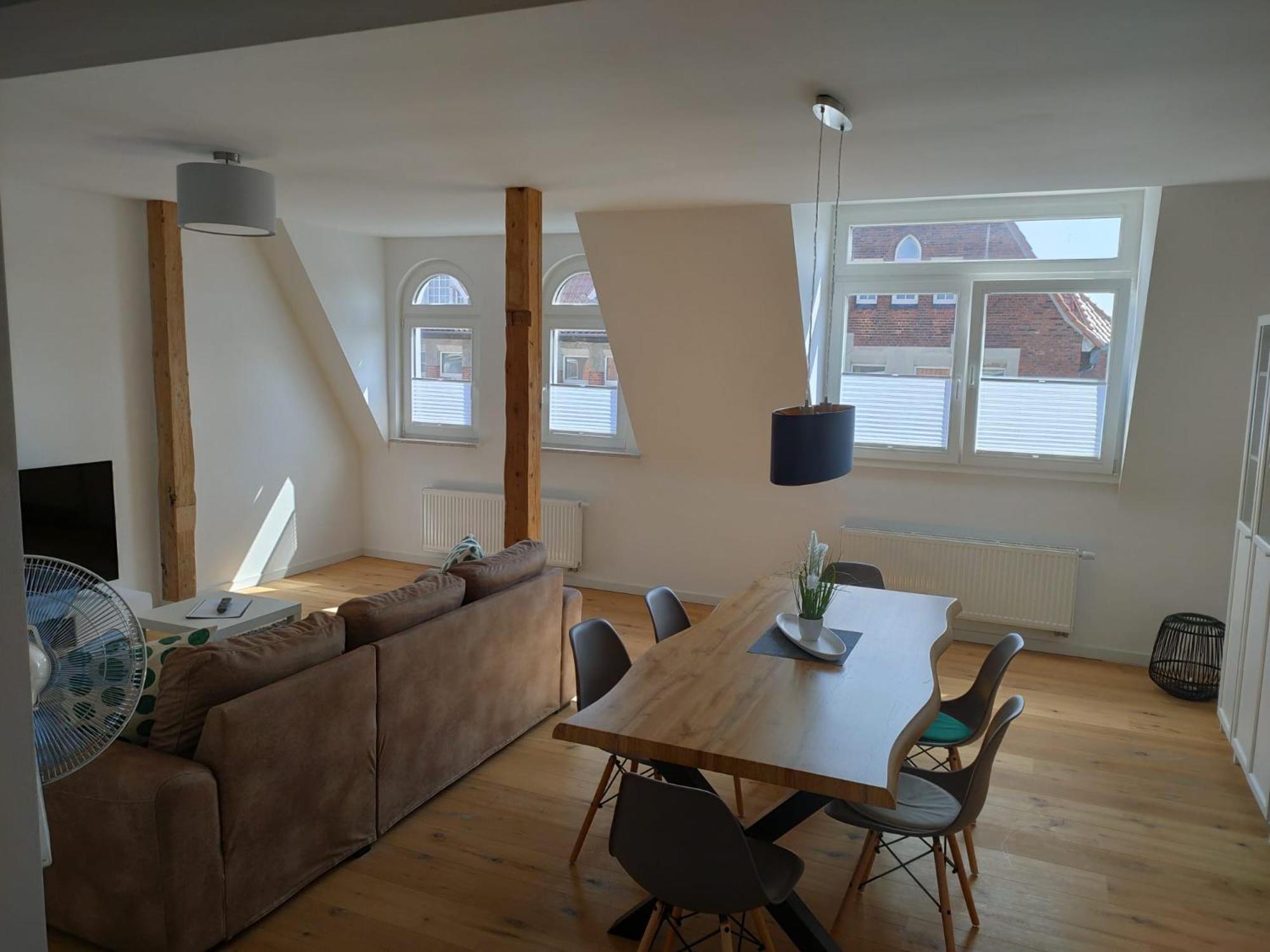Three-Bedroom Apartment - Attic - Photo 13