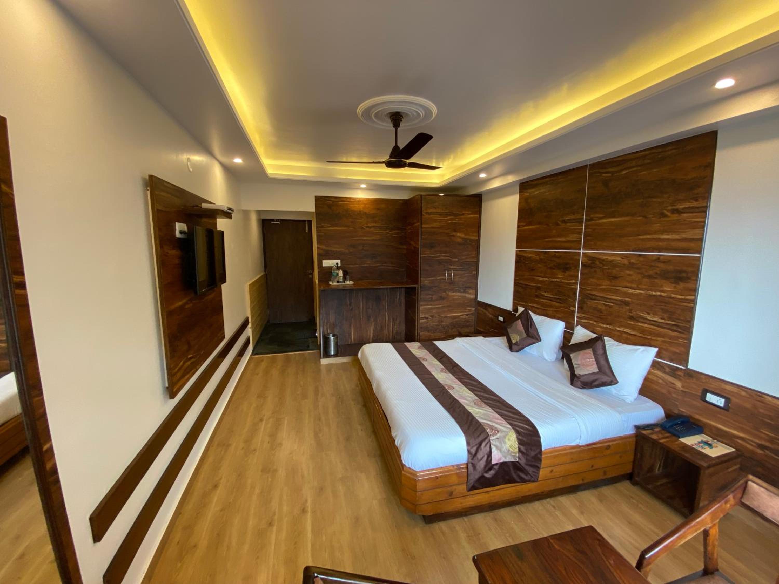 Deluxe Double Room photo 3
