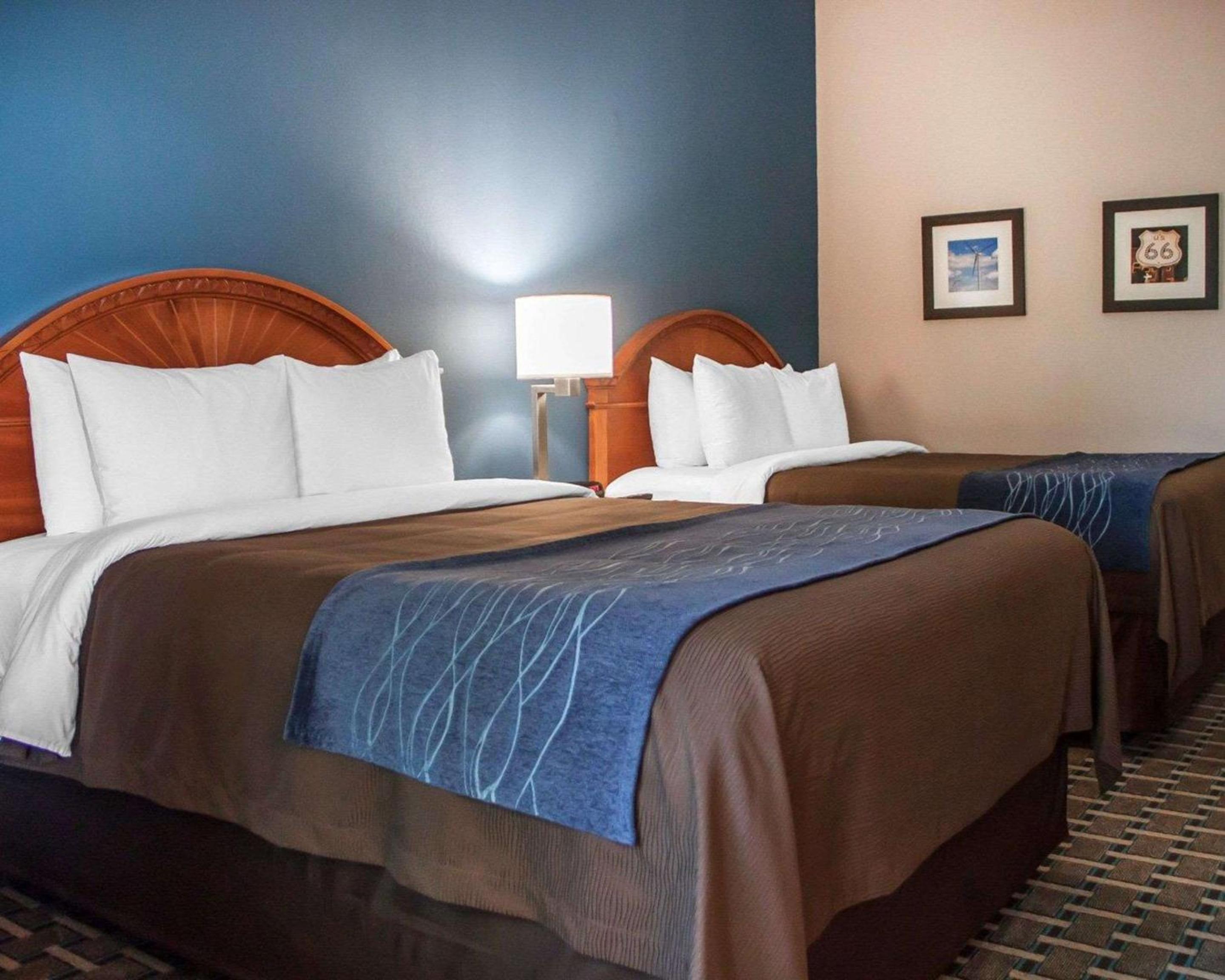 Queen Room With Two Queen Beds - Non-Smoking - Photo 1