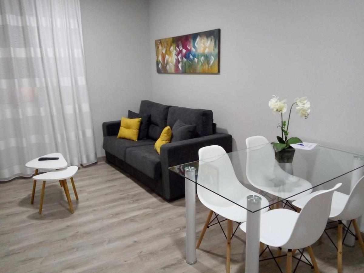 One-Bedroom Apartment - Photo 1