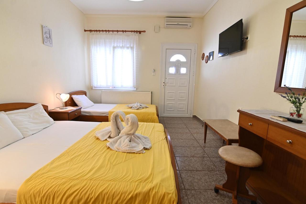Apartment with Terrace photo 2