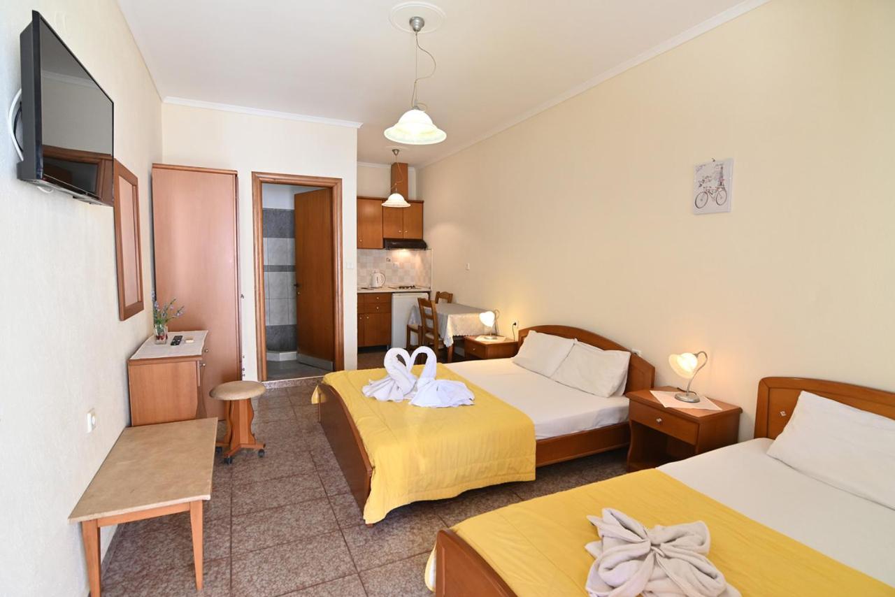 Apartment with Terrace photo 2