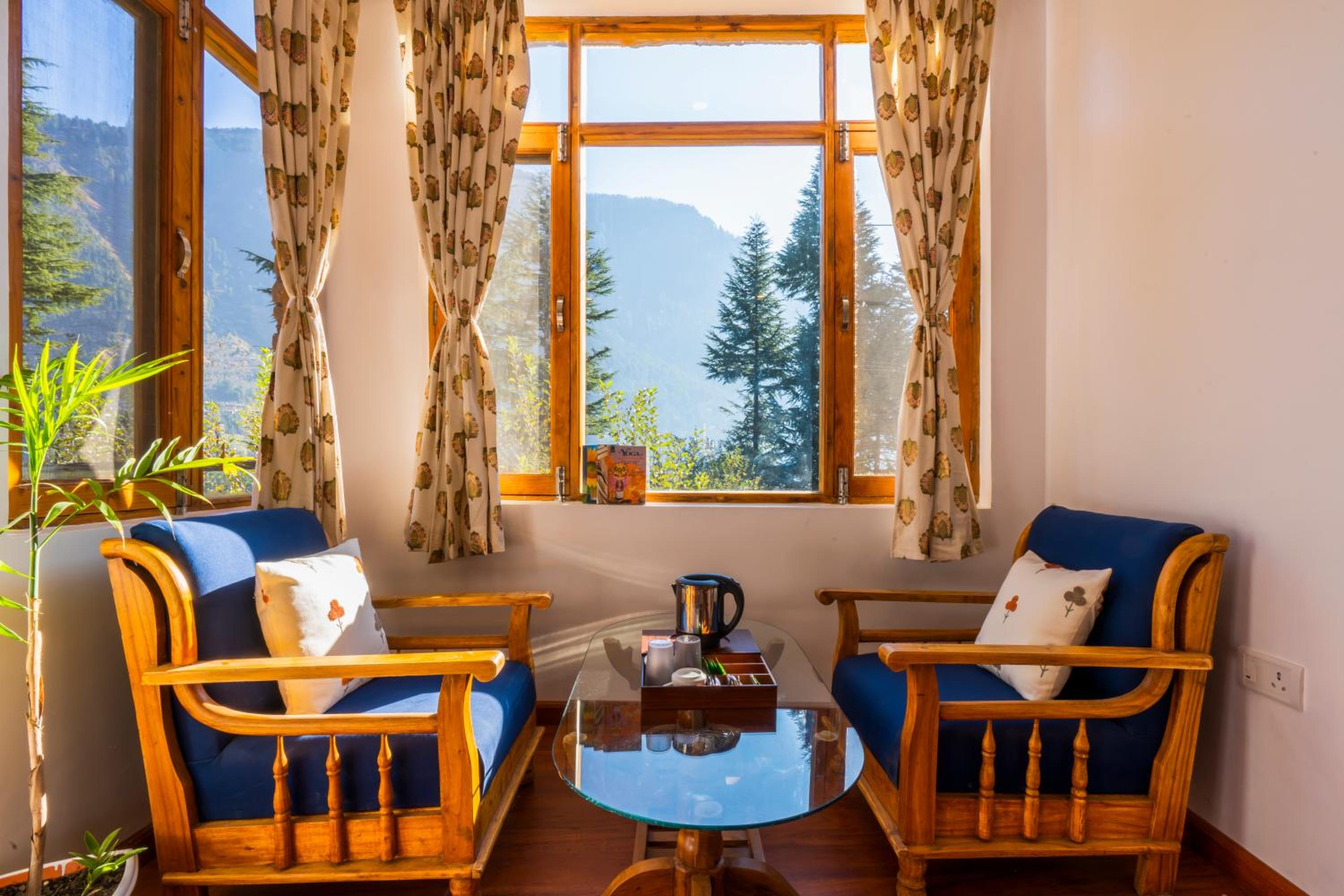 Double Room with Mountain View - Photo 2
