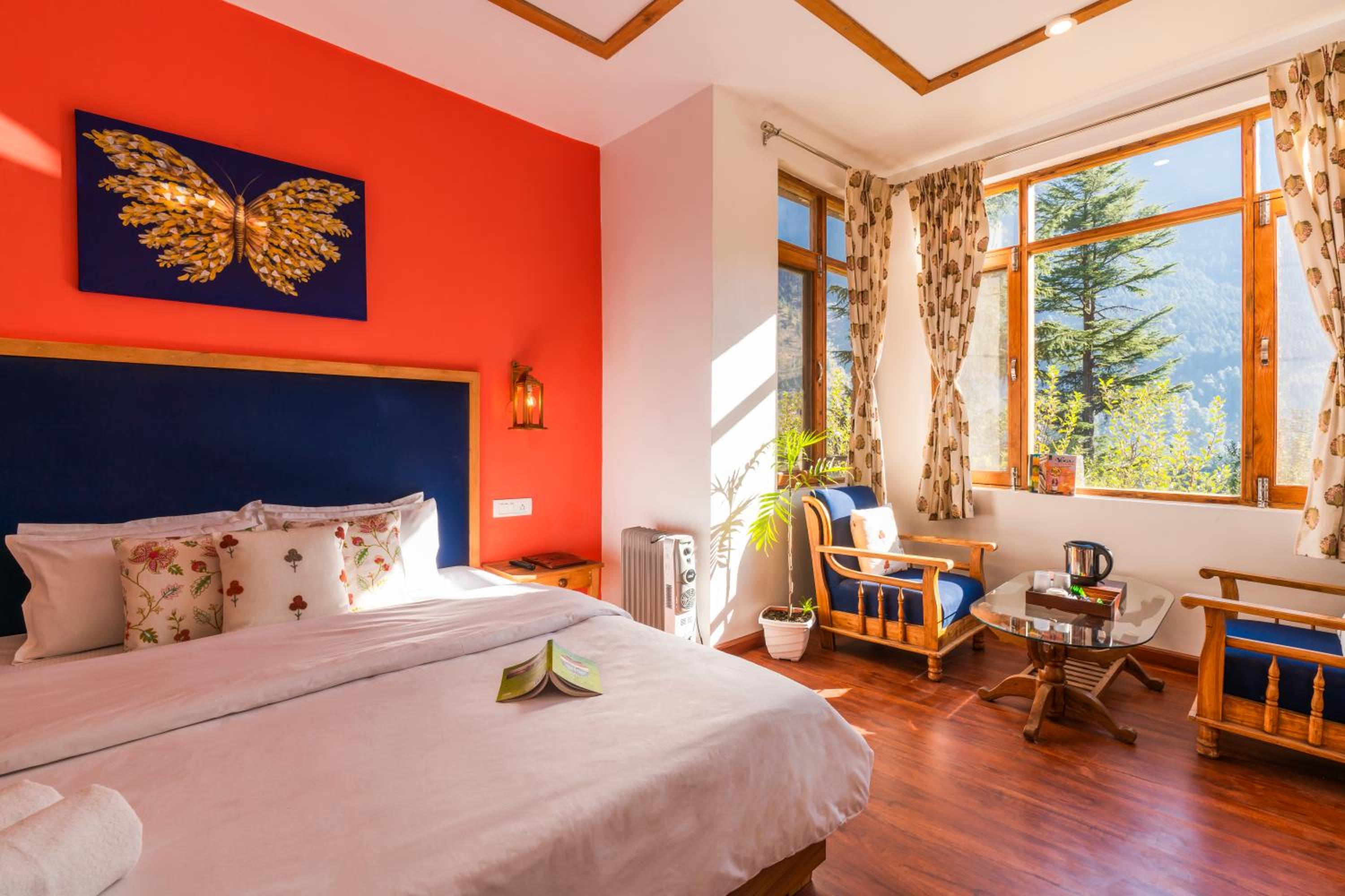Double Room with Mountain View - Photo 3