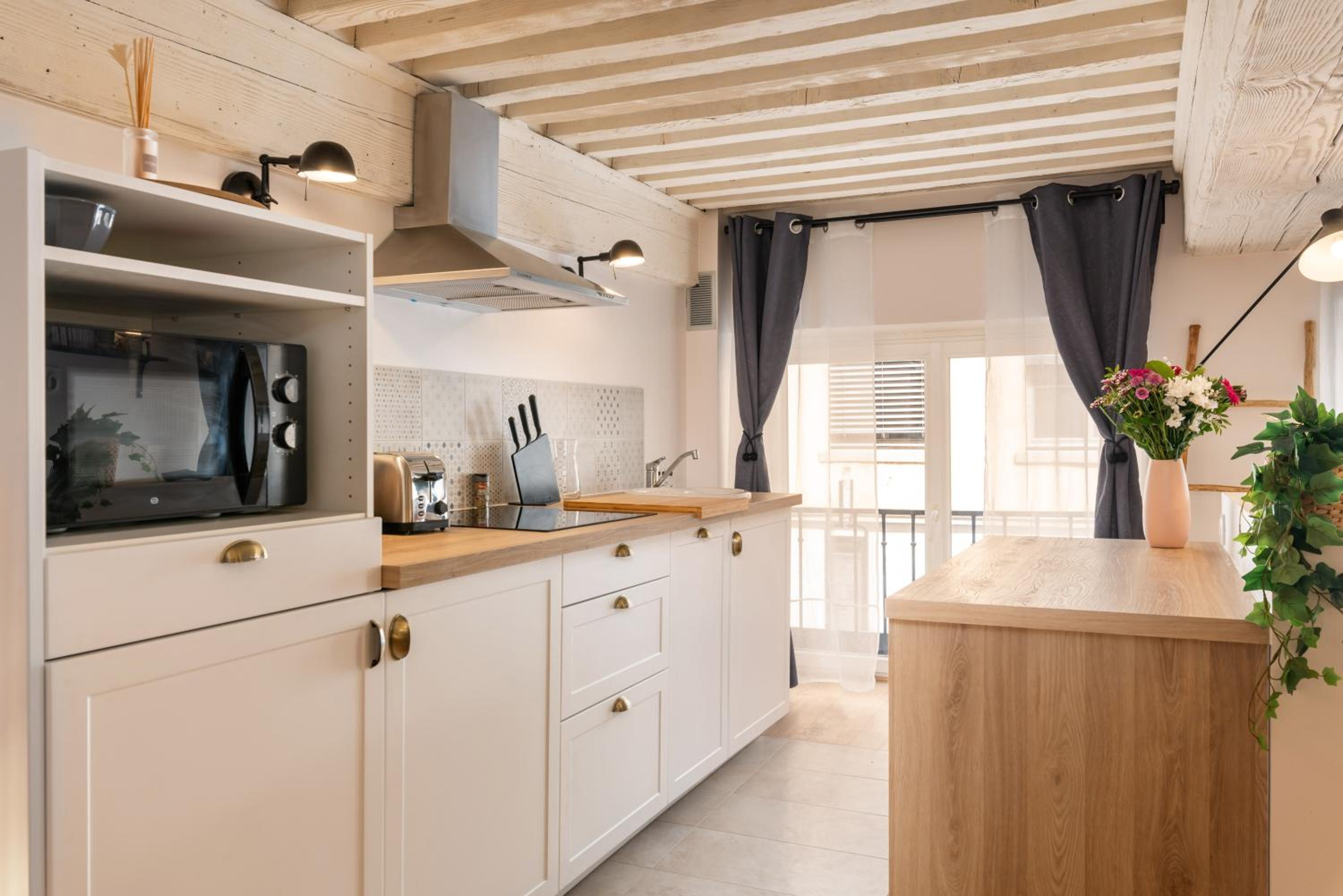 One-Bedroom Apartment - Photo 19