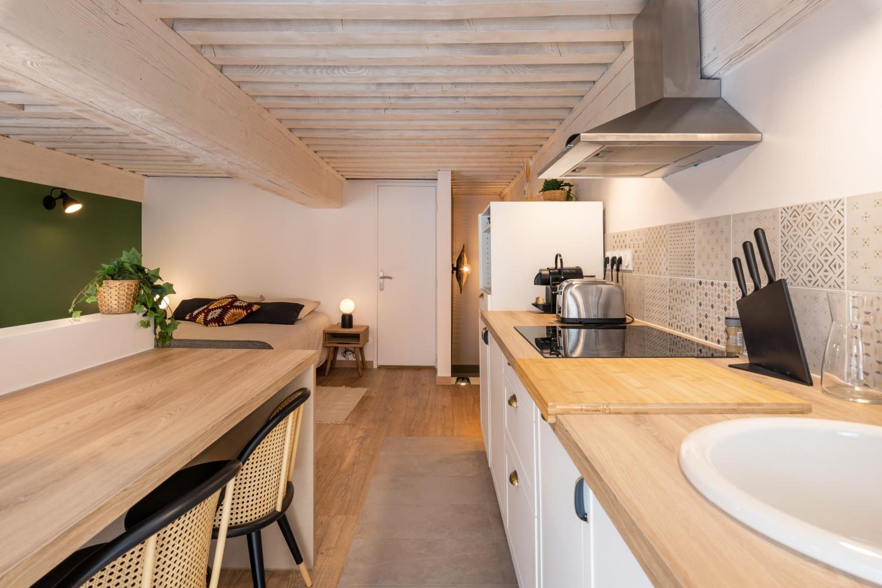 One-Bedroom Apartment - Photo 22