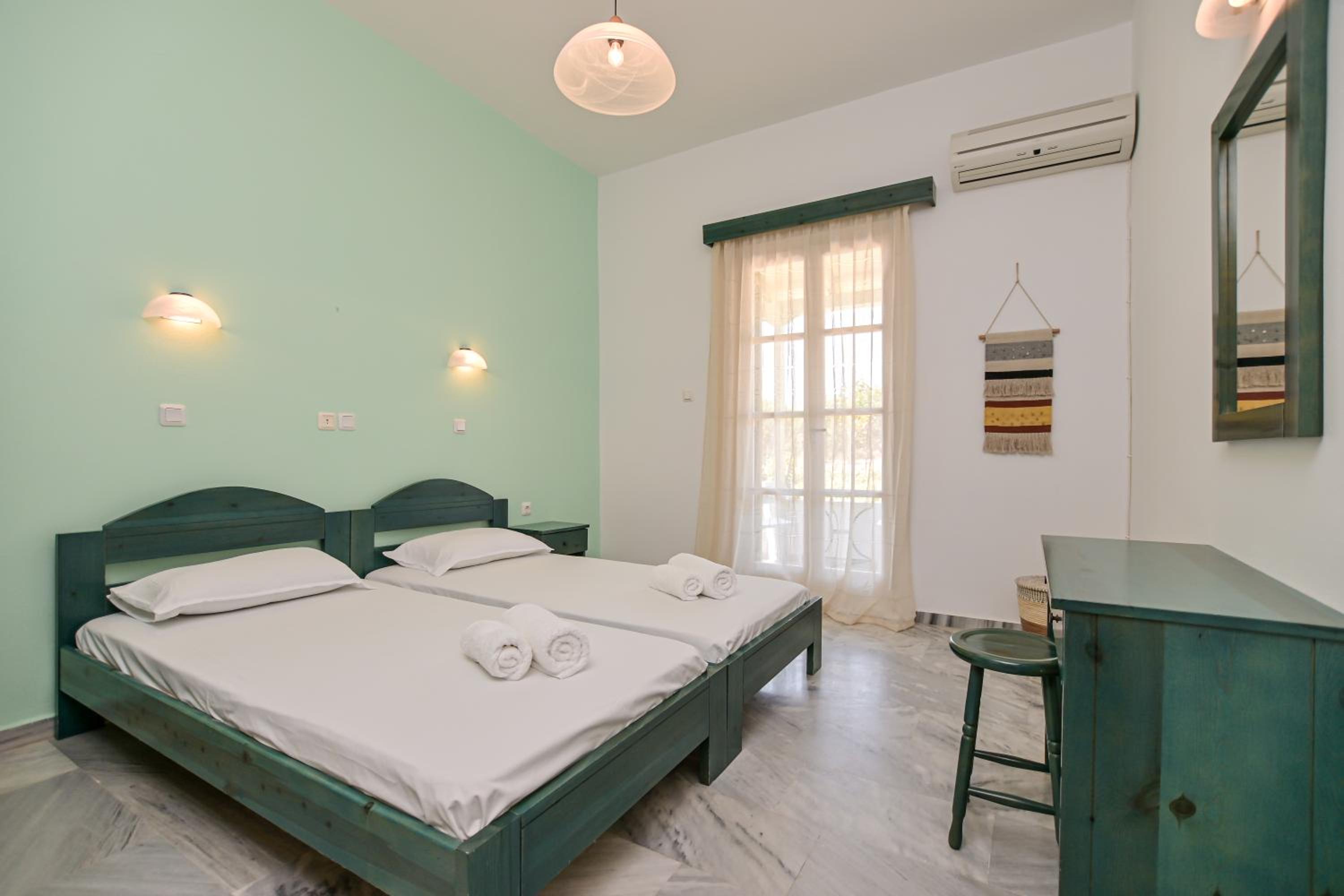 Double Room with Garden View - Photo 17