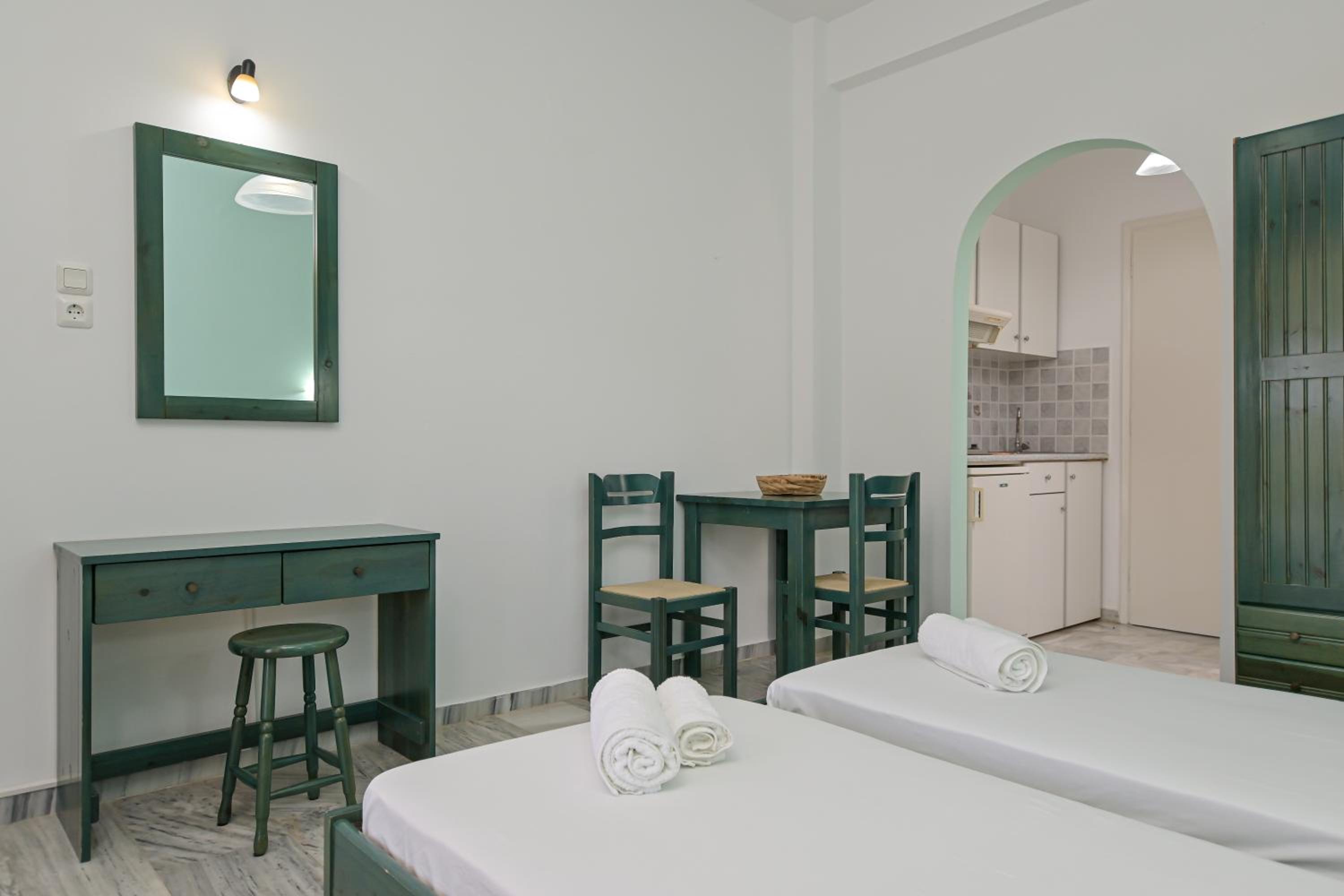 Double Room with Garden View - Photo 15