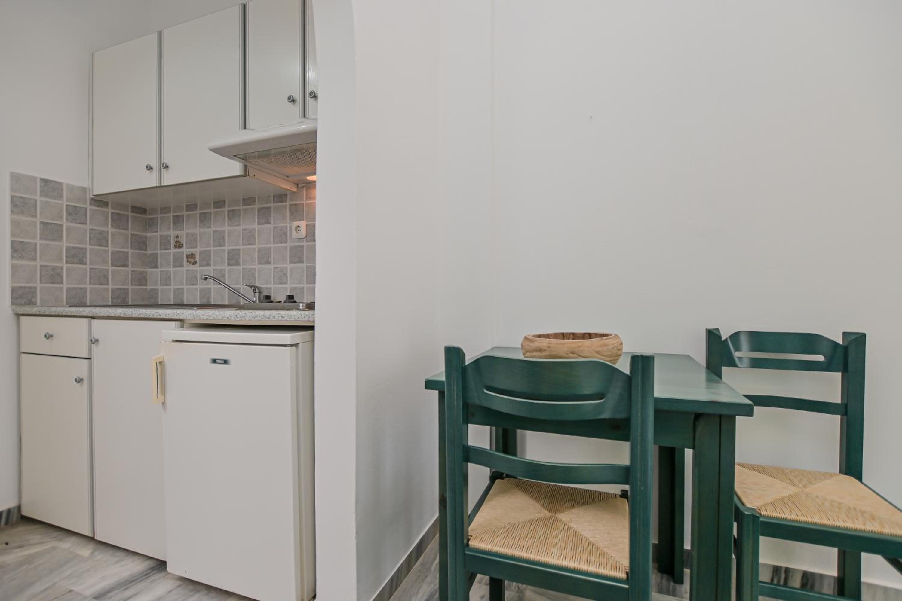 Double Room with Garden View - Photo 22