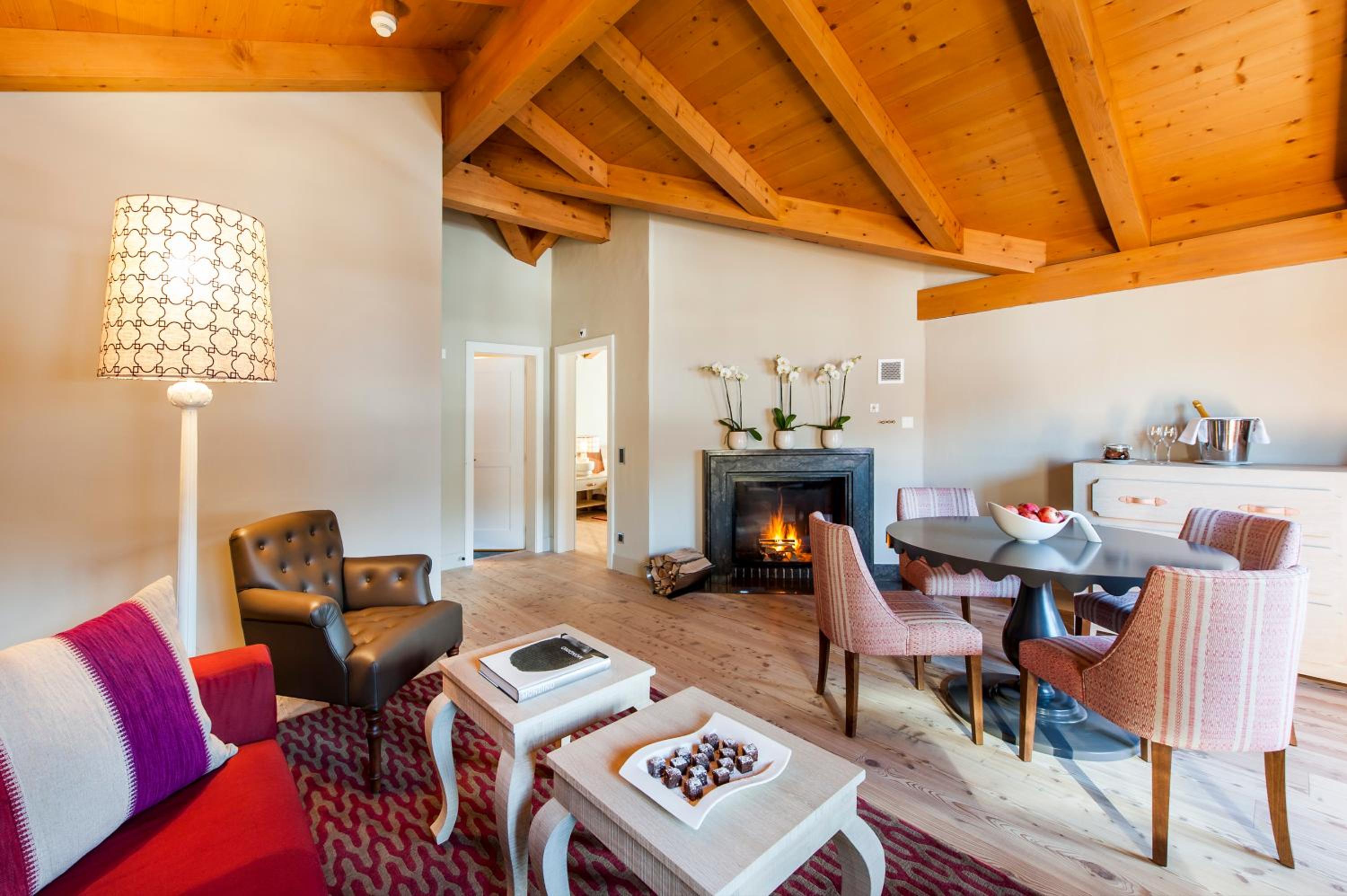 Suite with Mountain View and Balcony  - Photo 2
