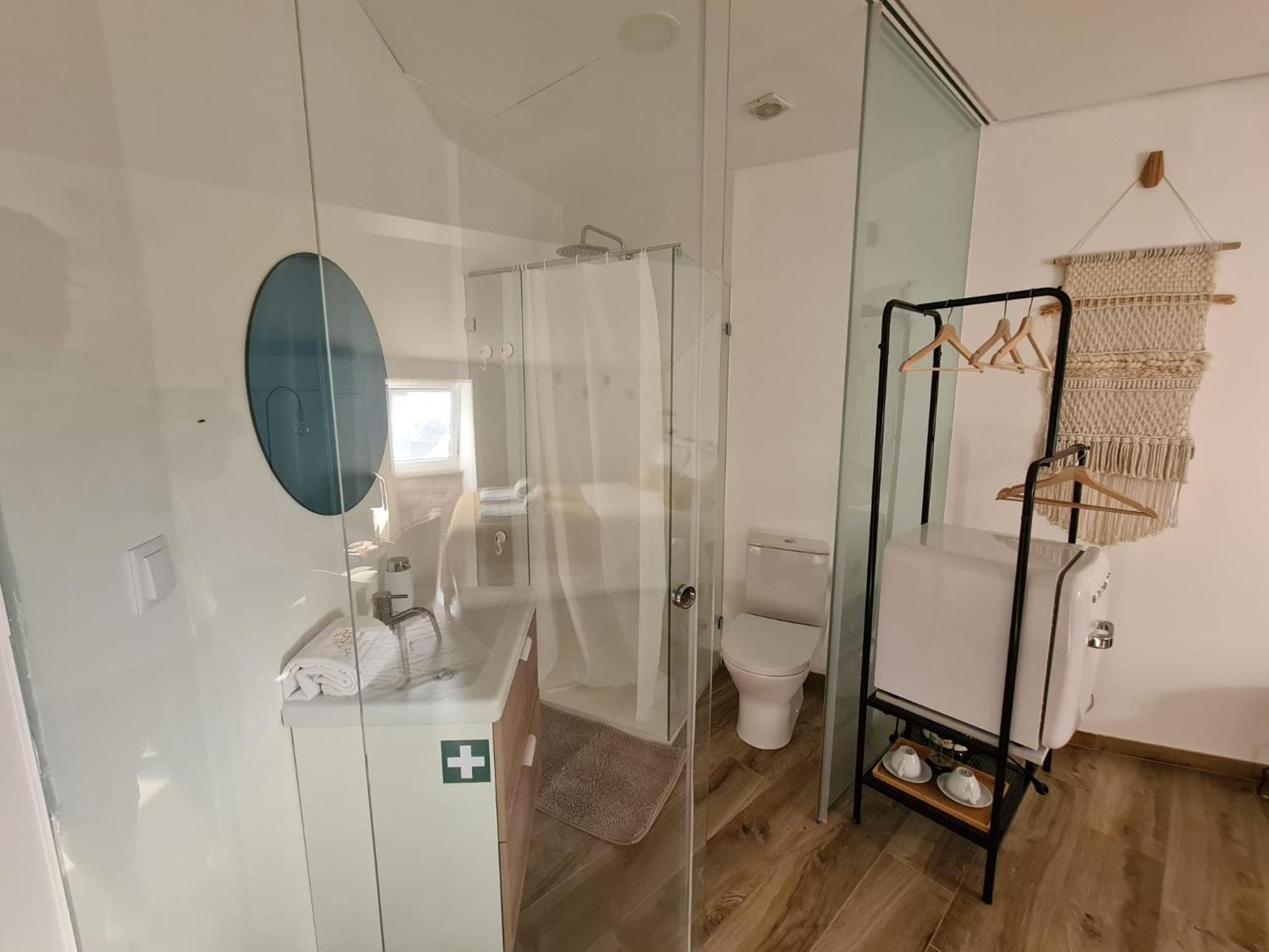 One-Bedroom Apartment - Photo 3