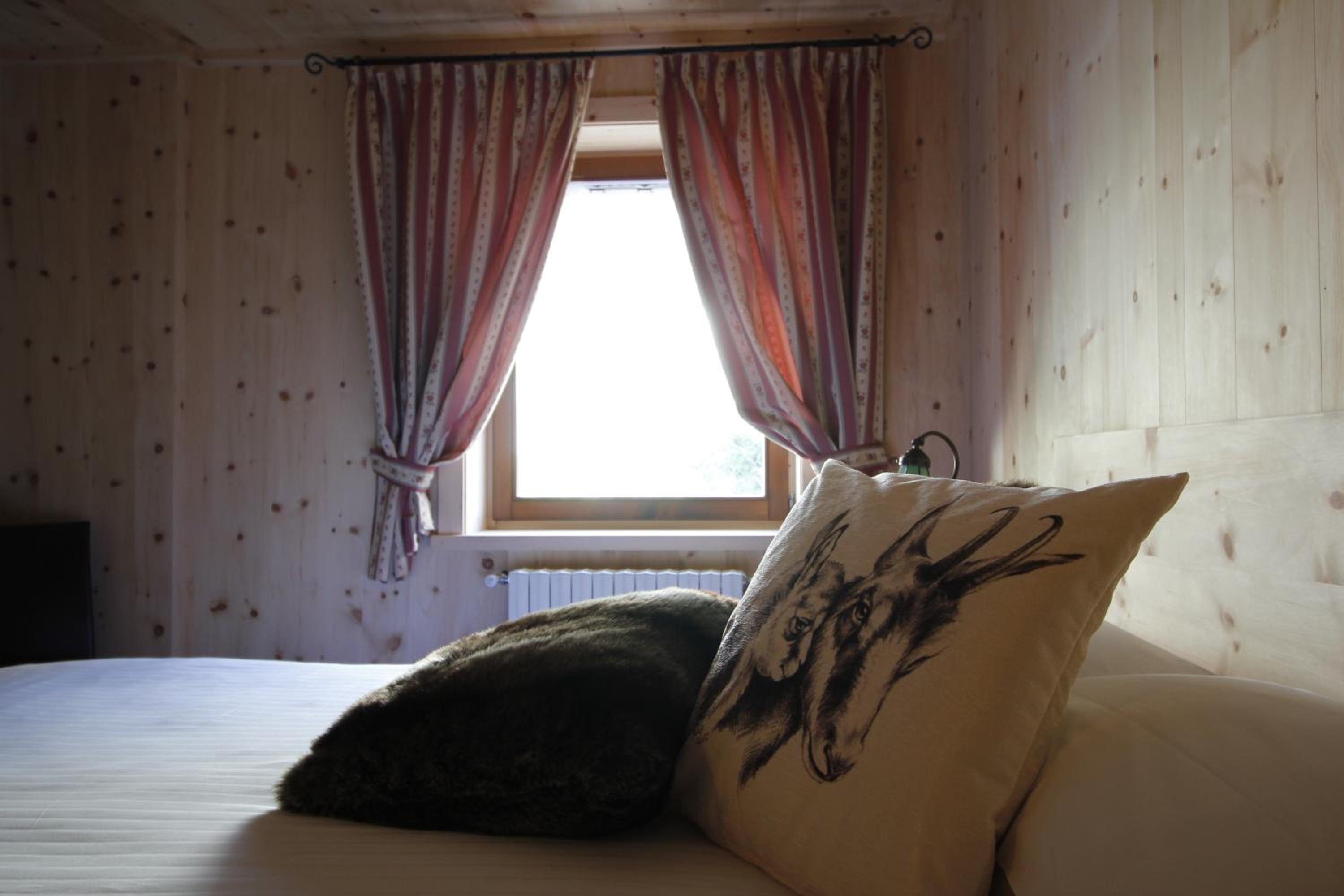 One-Bedroom Apartment - Photo 4