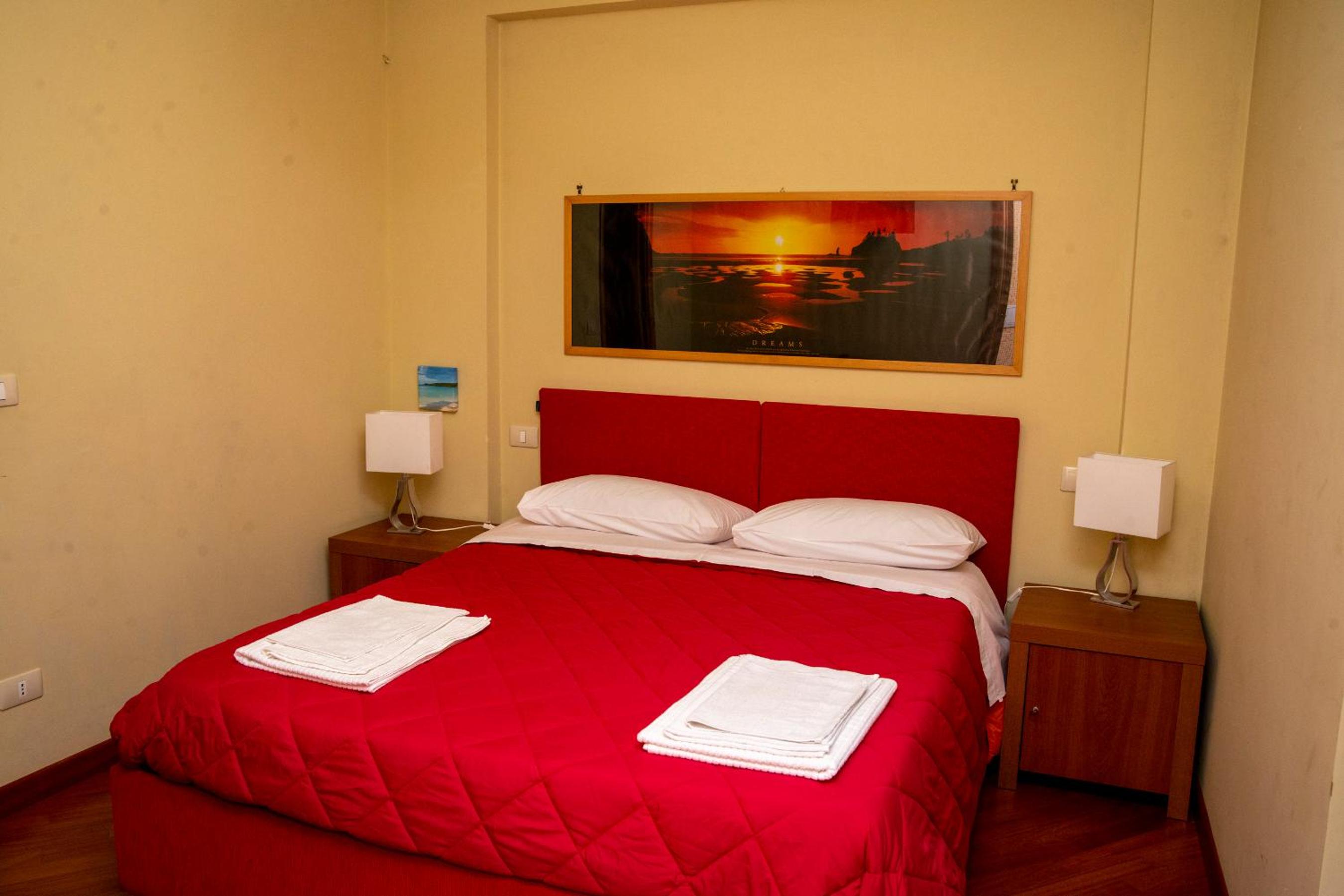 Three-Bedroom Apartment - Photo 15