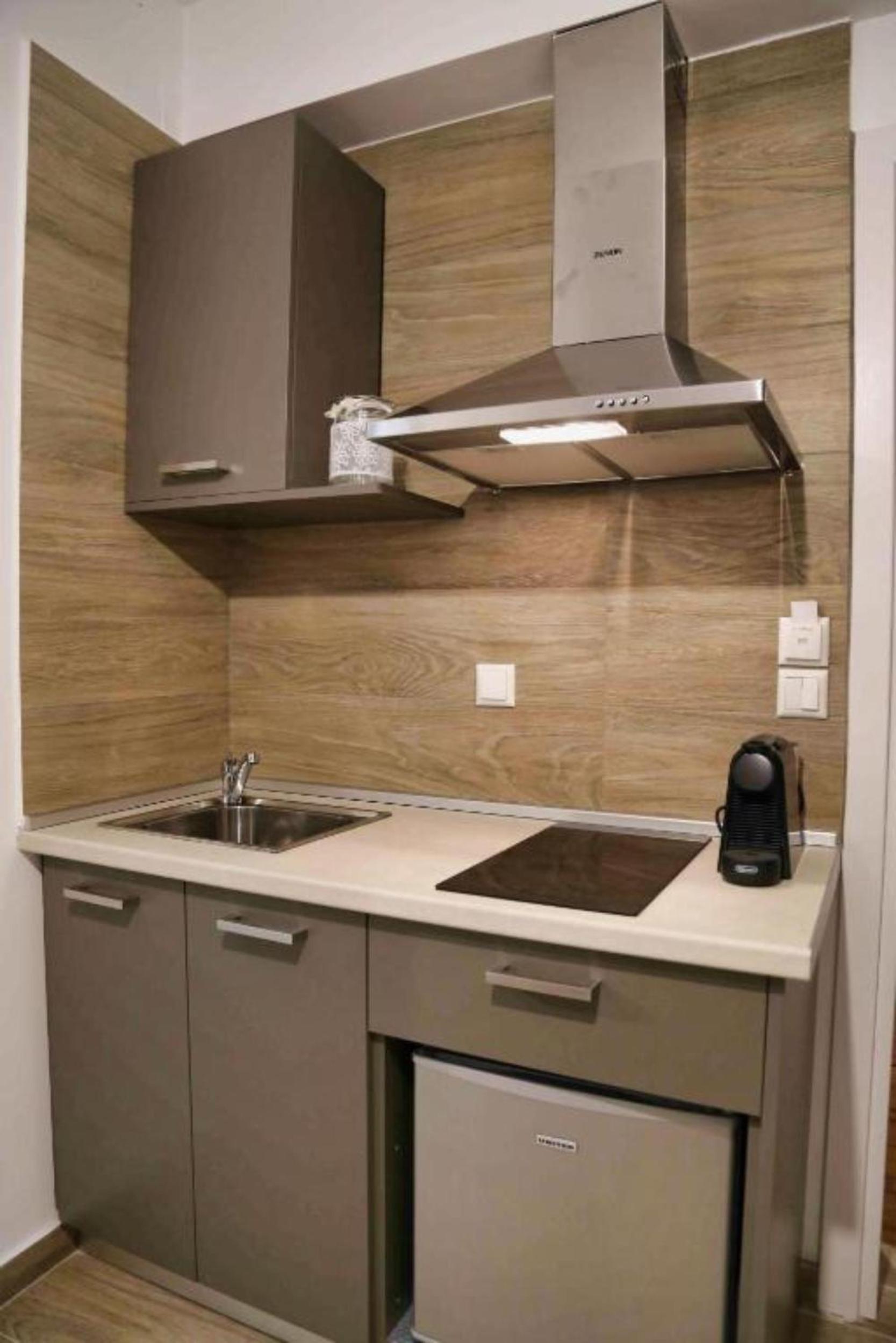 One-Bedroom Apartment - Photo 32