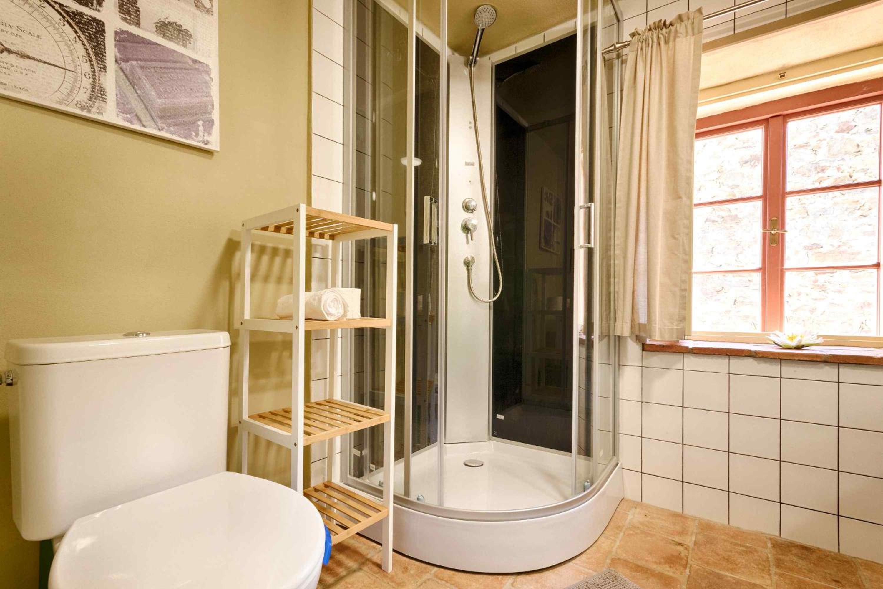 Studio Apartment photo 2