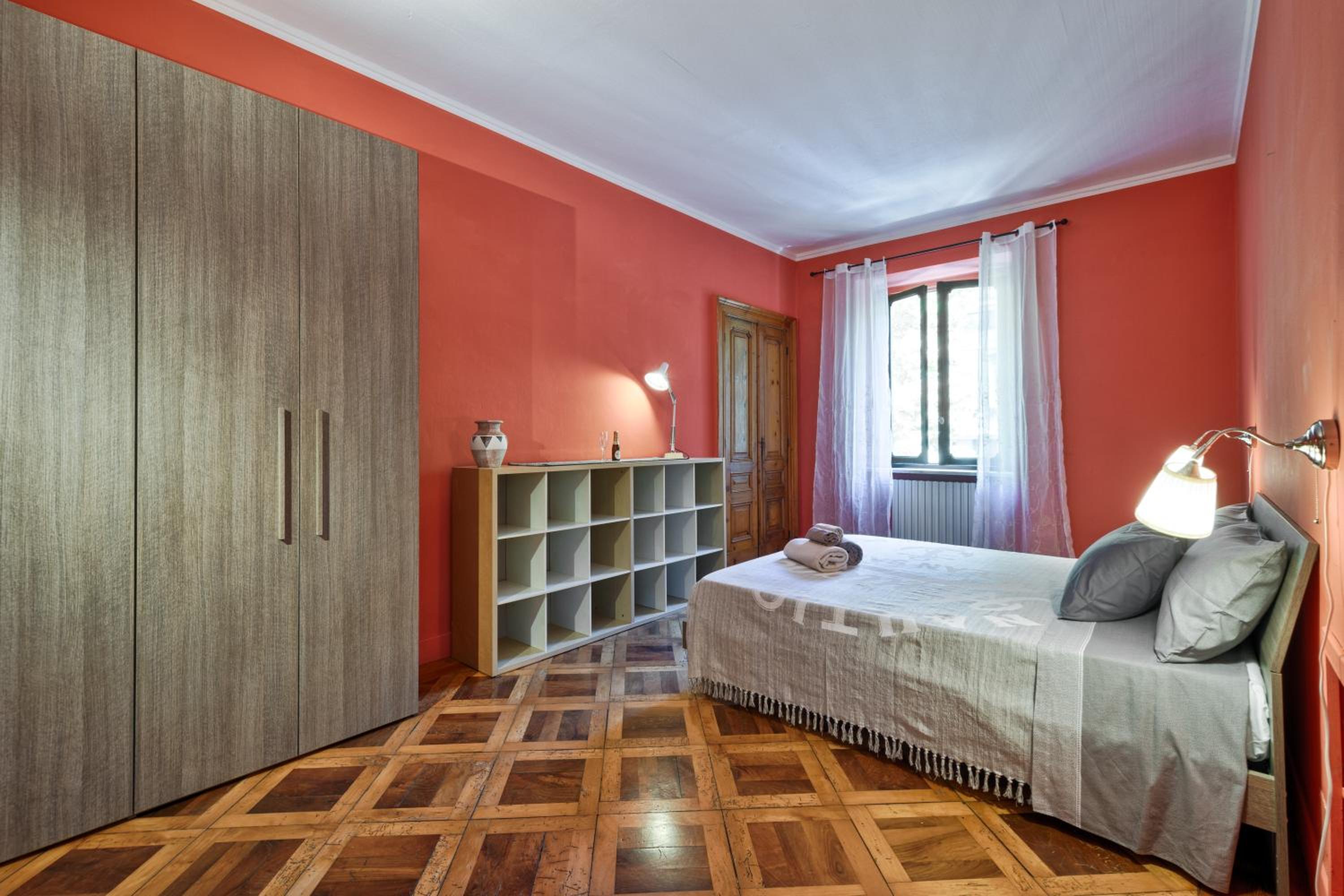Three-Bedroom Apartment - Photo 19
