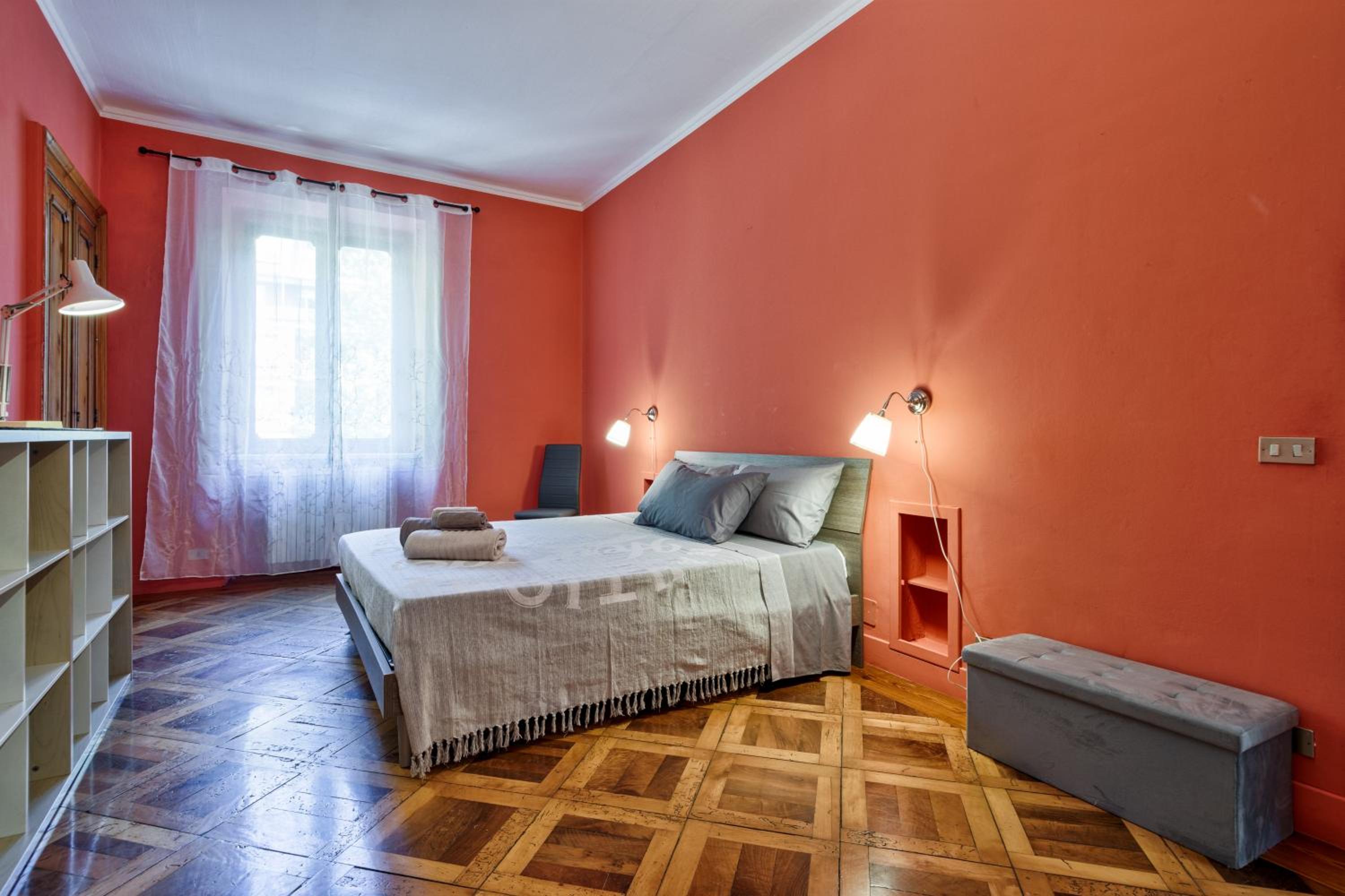 Three-Bedroom Apartment - Photo 31