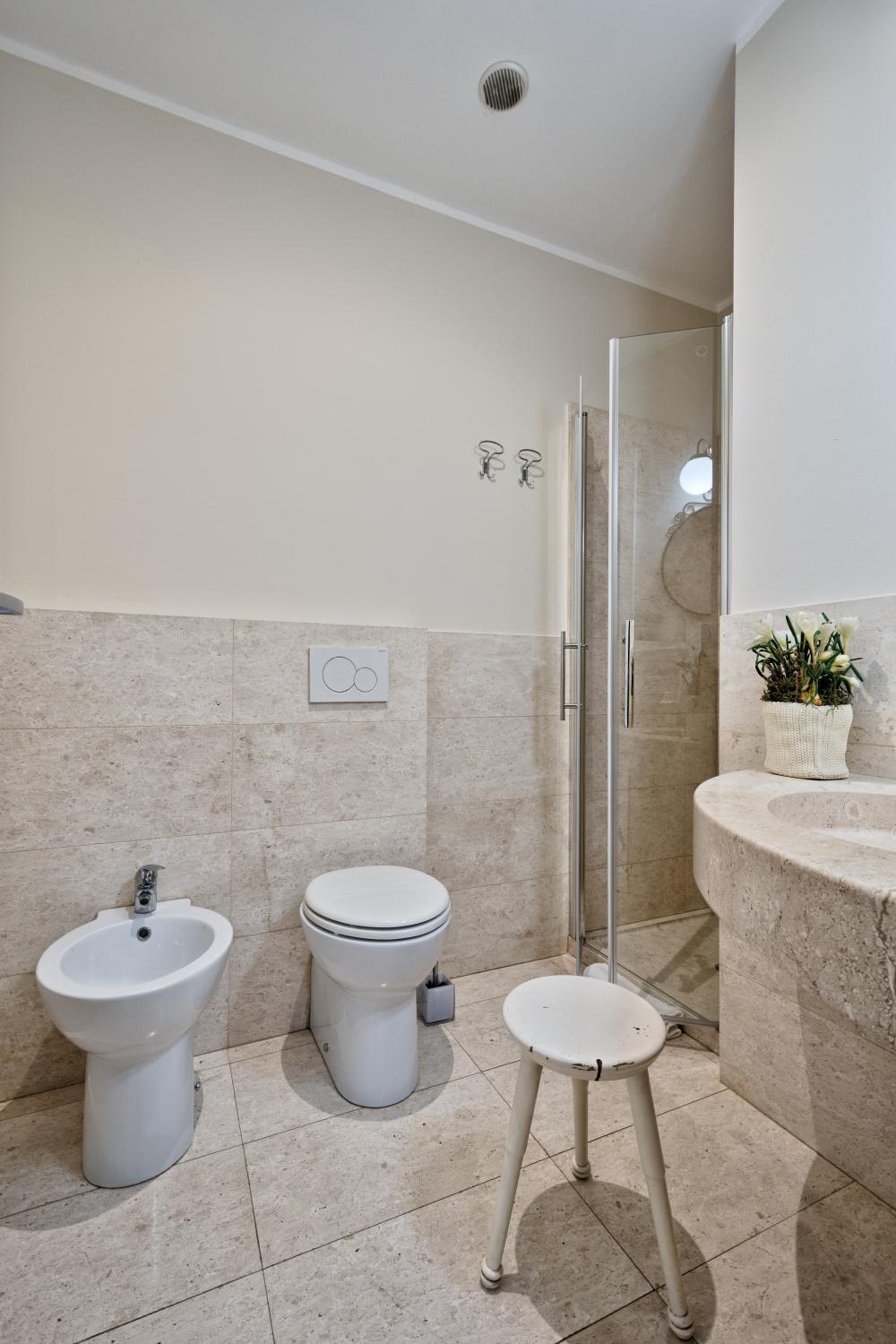 Three-Bedroom Apartment - Photo 34
