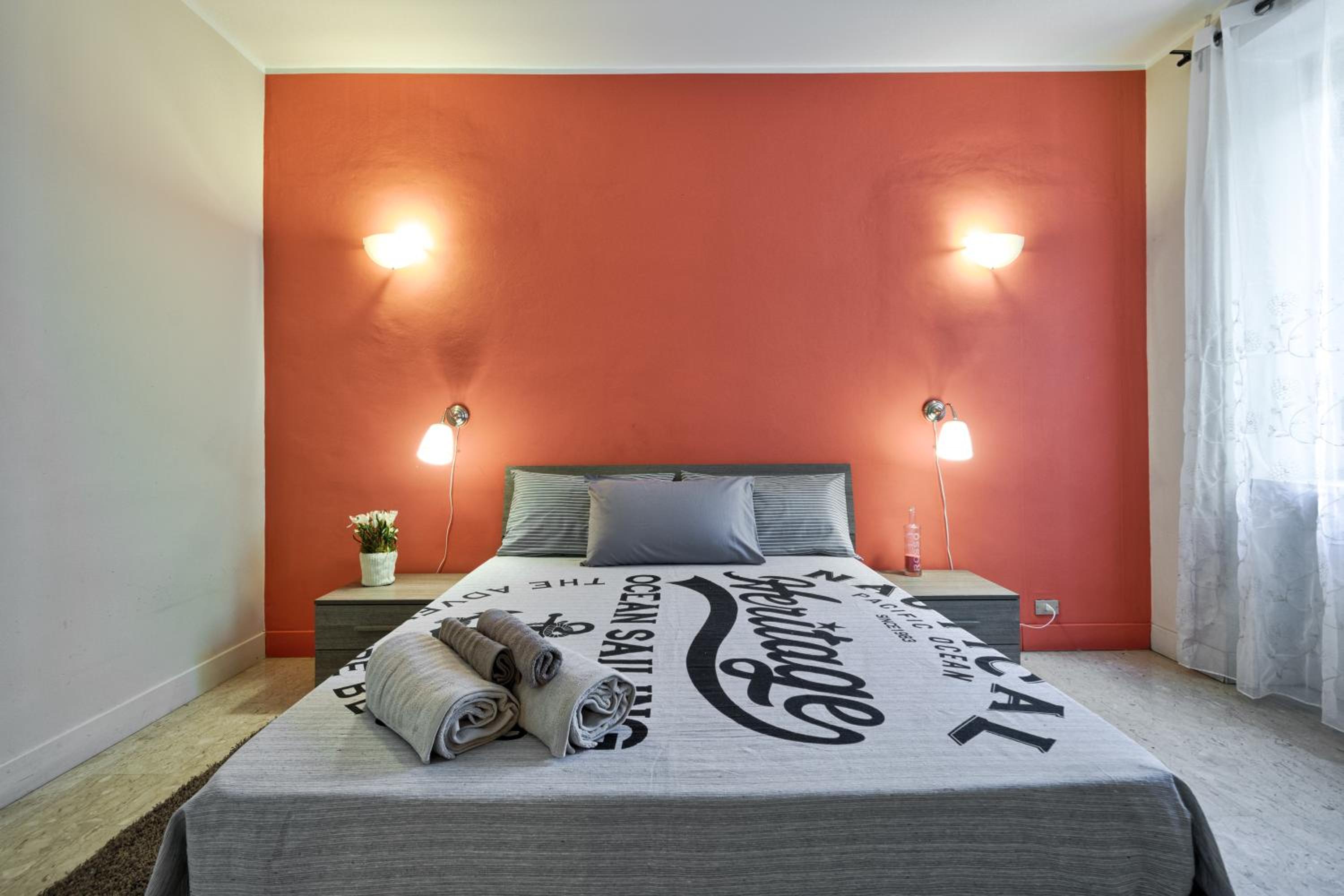 Three-Bedroom Apartment - Photo 38