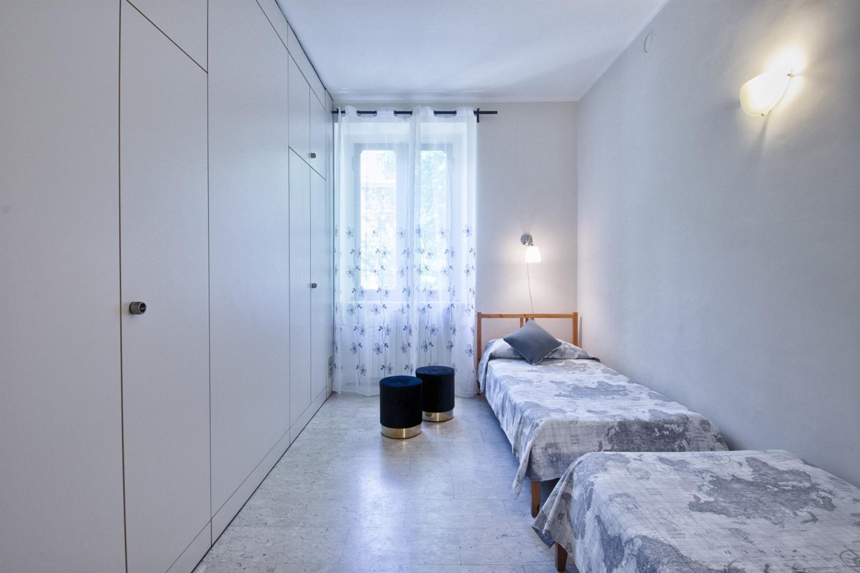 Three-Bedroom Apartment - Photo 43