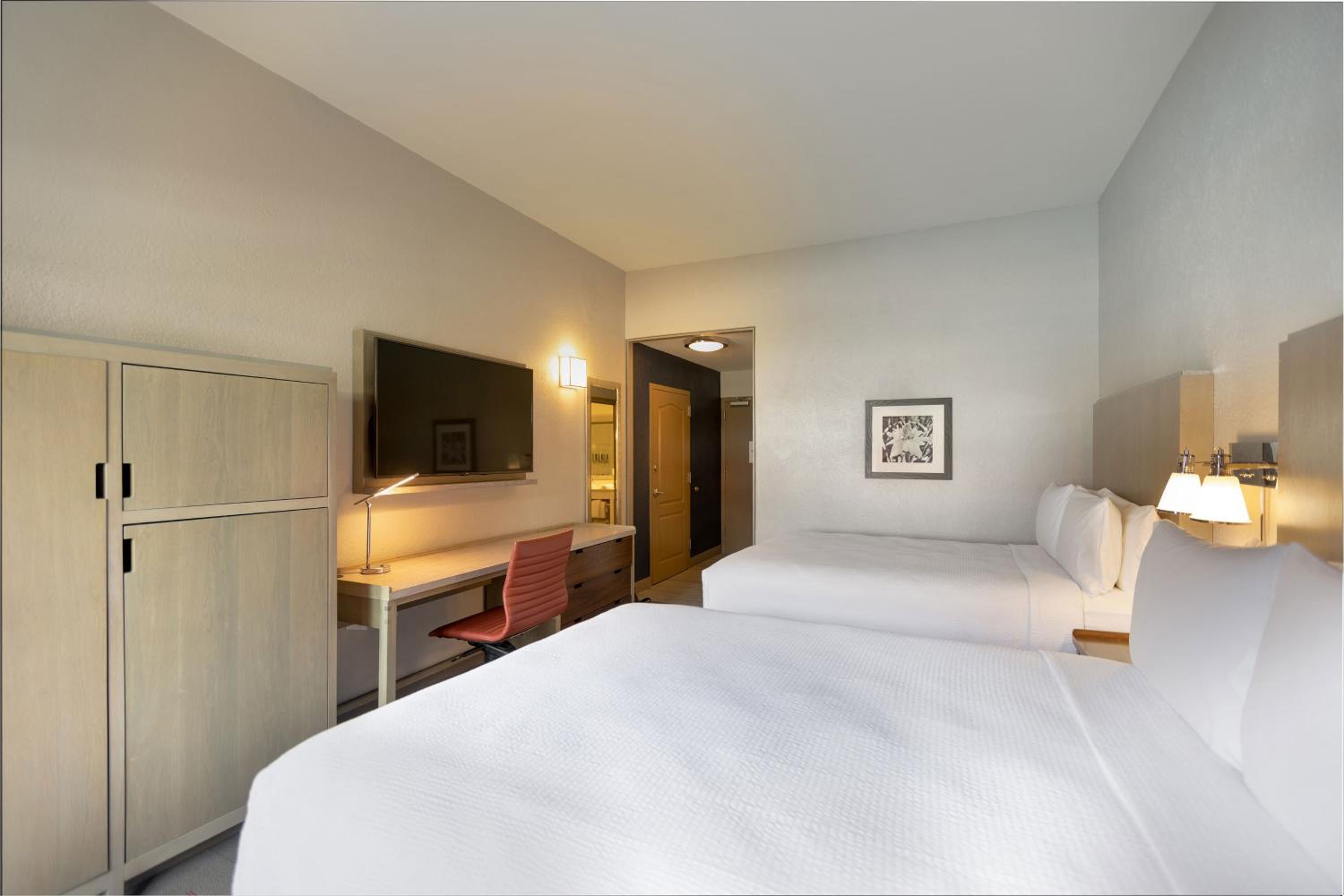Standard Room, 2 Queen beds  - Photo 1