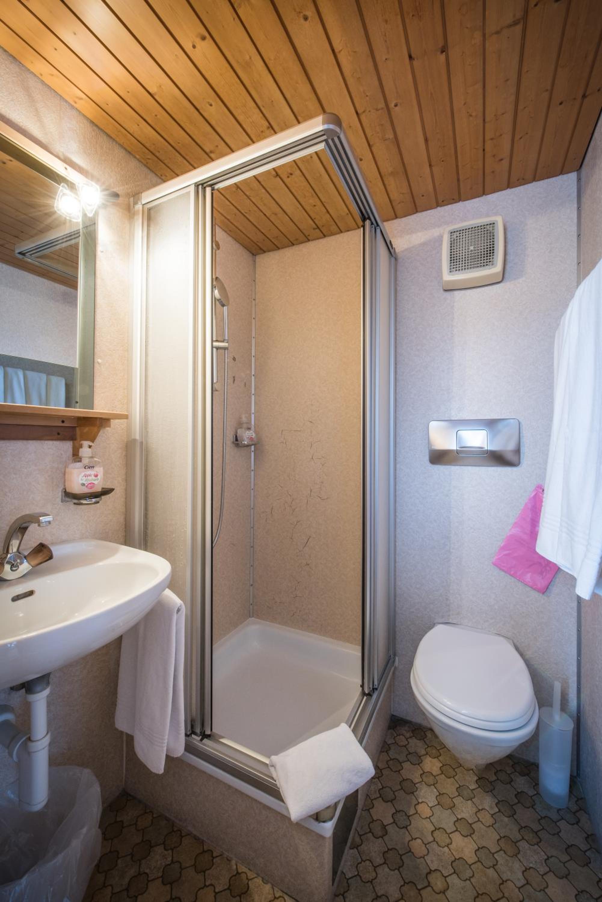 Quad Room - Photo 2
