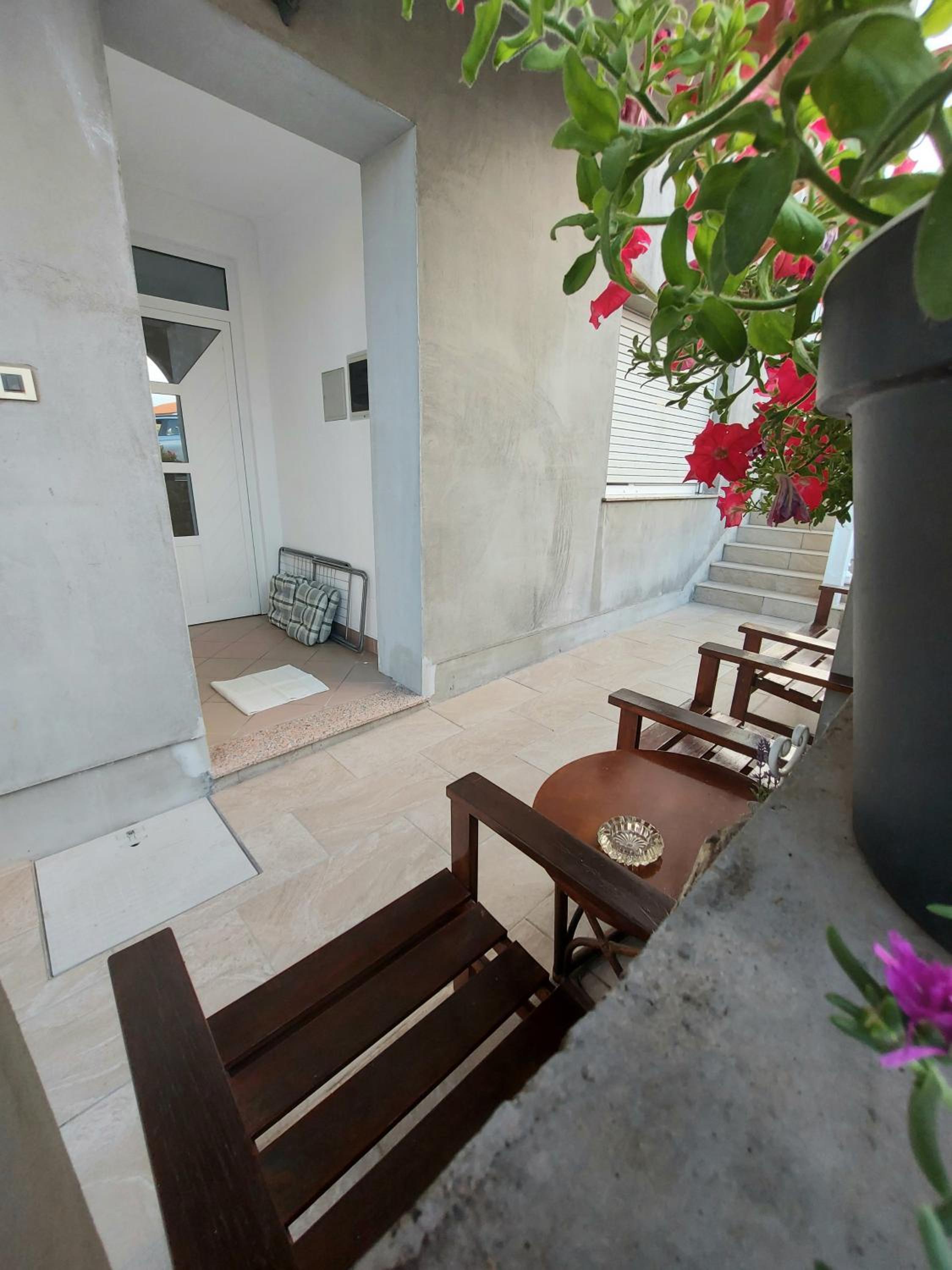 Apartment - Photo 27