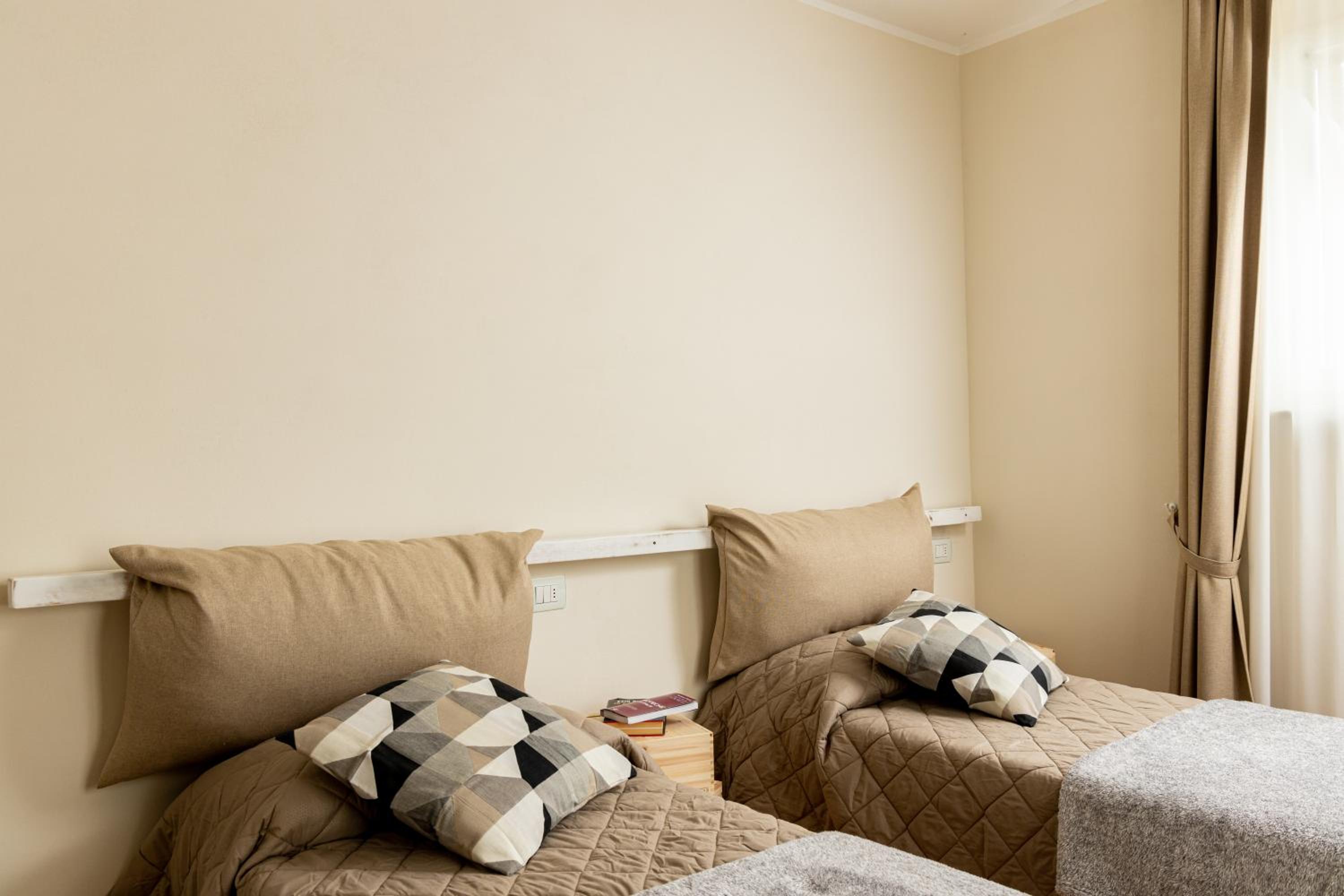 Deluxe Double or Twin Room - Photo 5