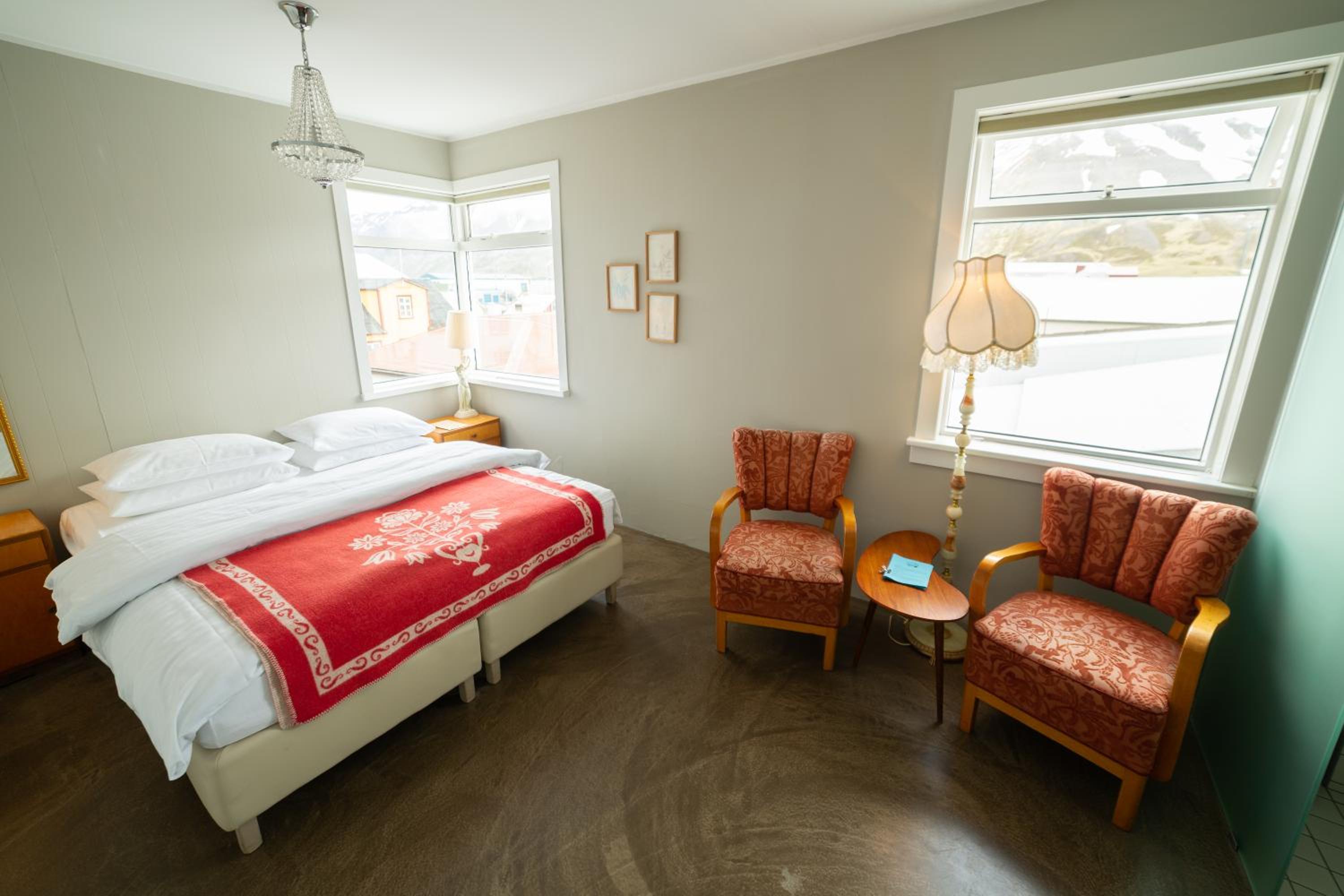 Double Room - Photo 6