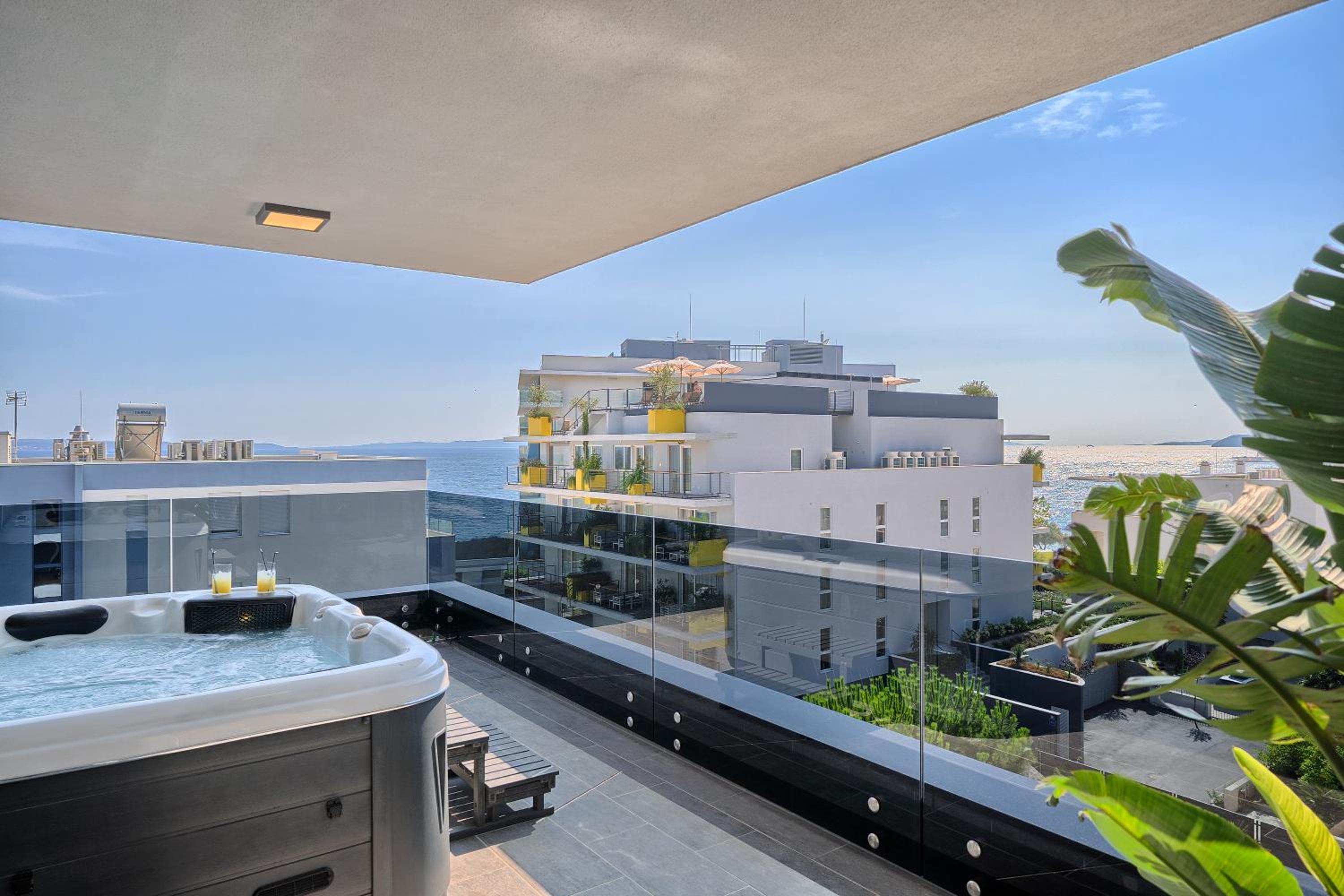 Penthouse Apartment - Photo 12