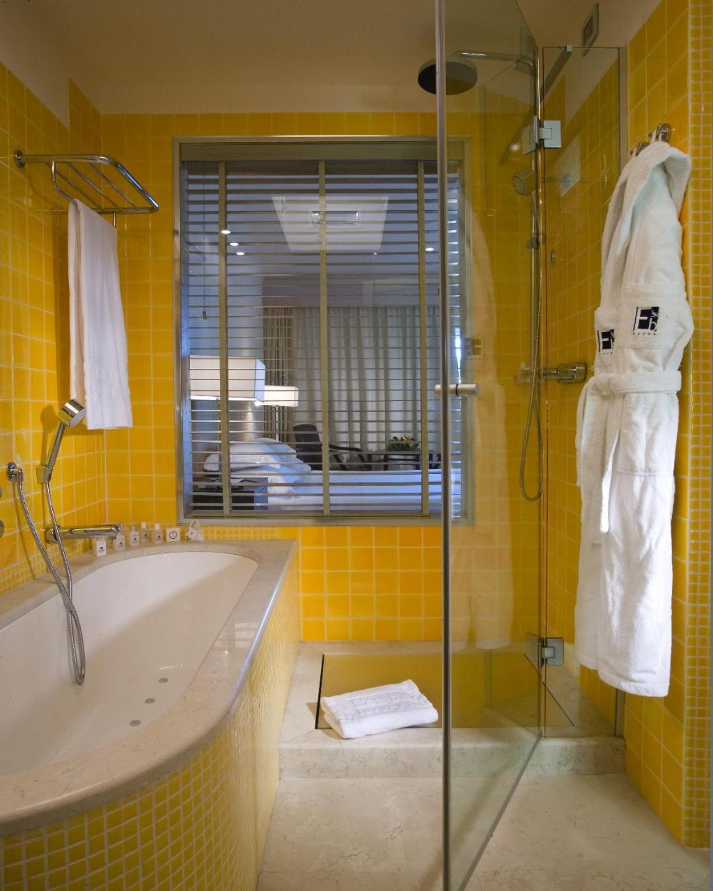 Deluxe Double Room with Sea View - Photo 5