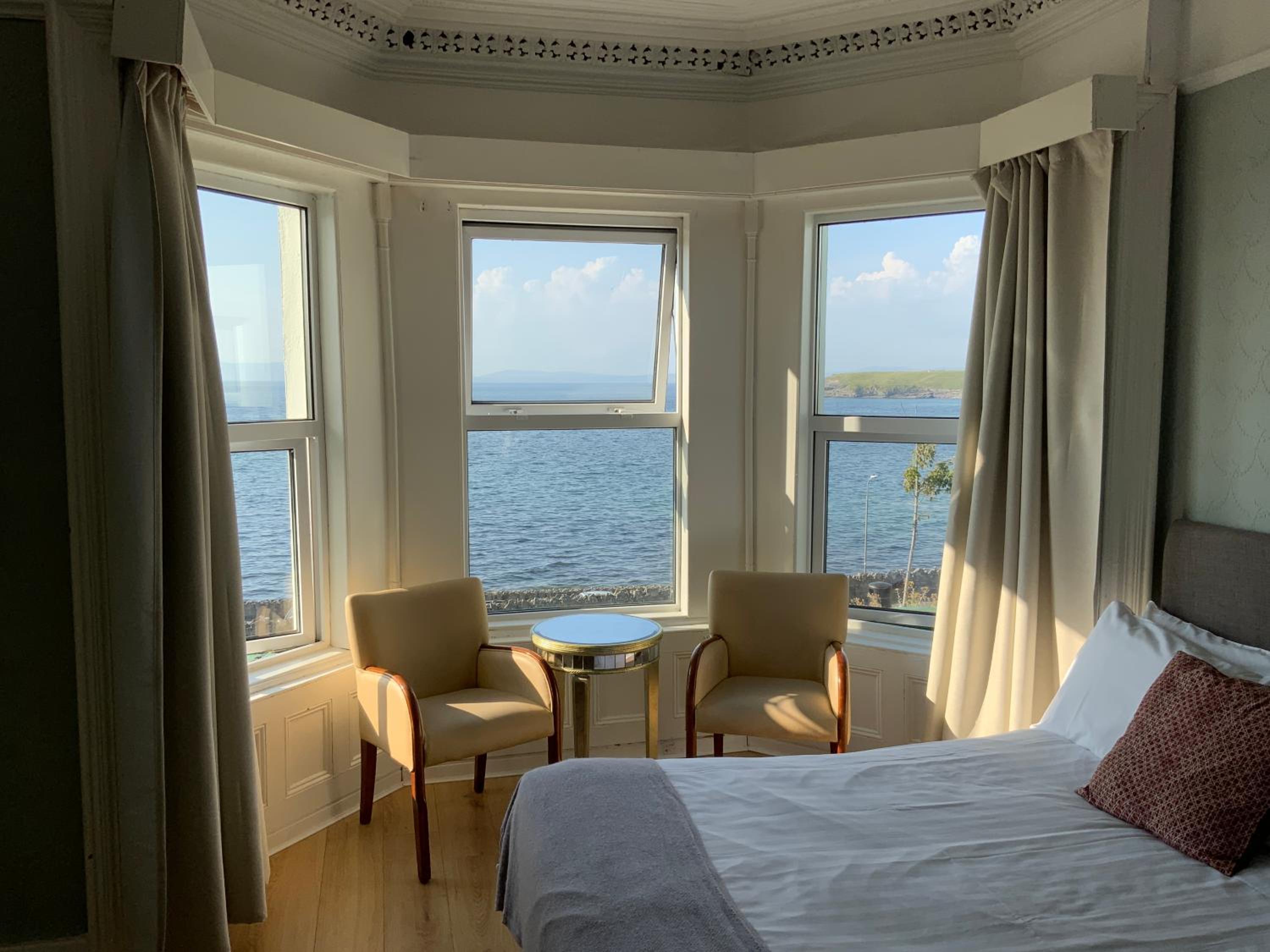 Superior Triple Room with Sea View photo 2