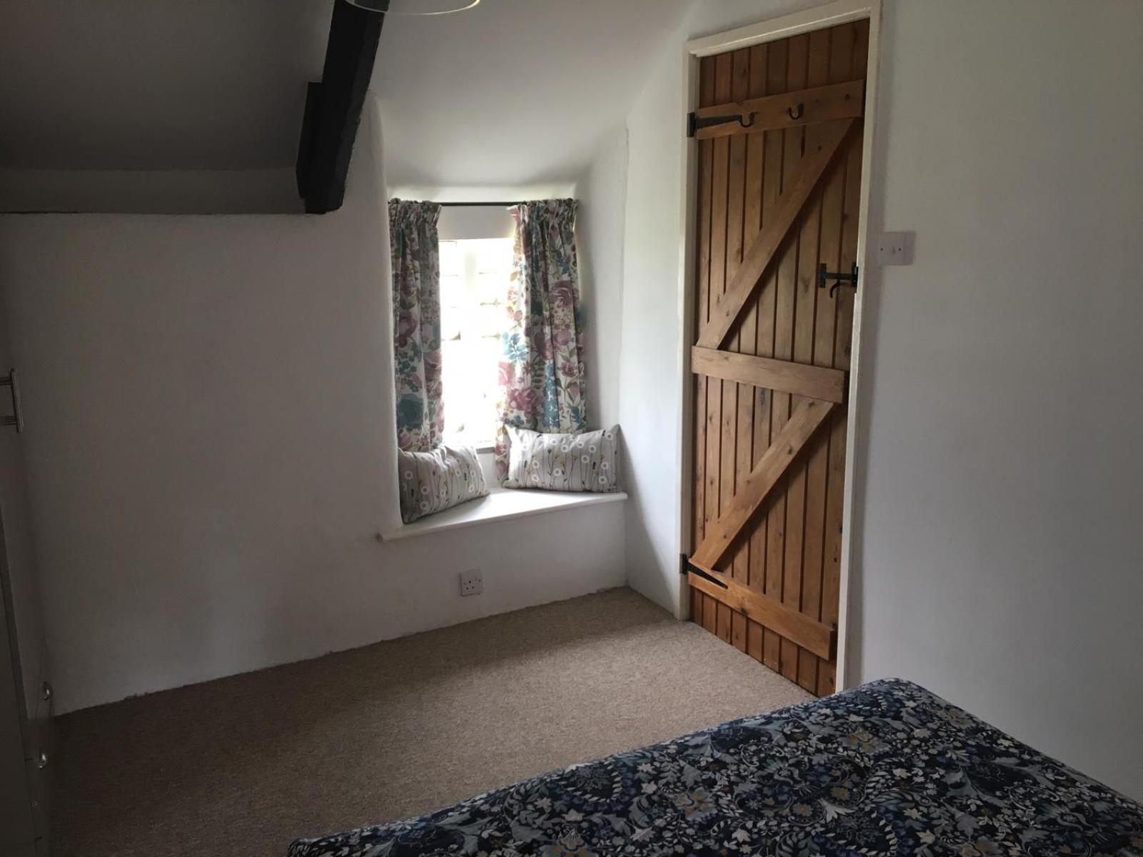 Two-Bedroom House - Photo 40