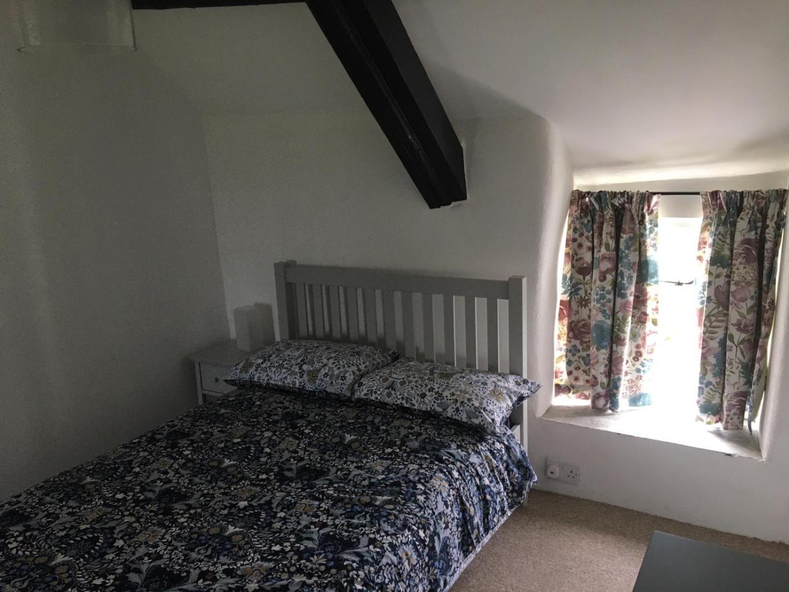 Two-Bedroom House - Photo 25