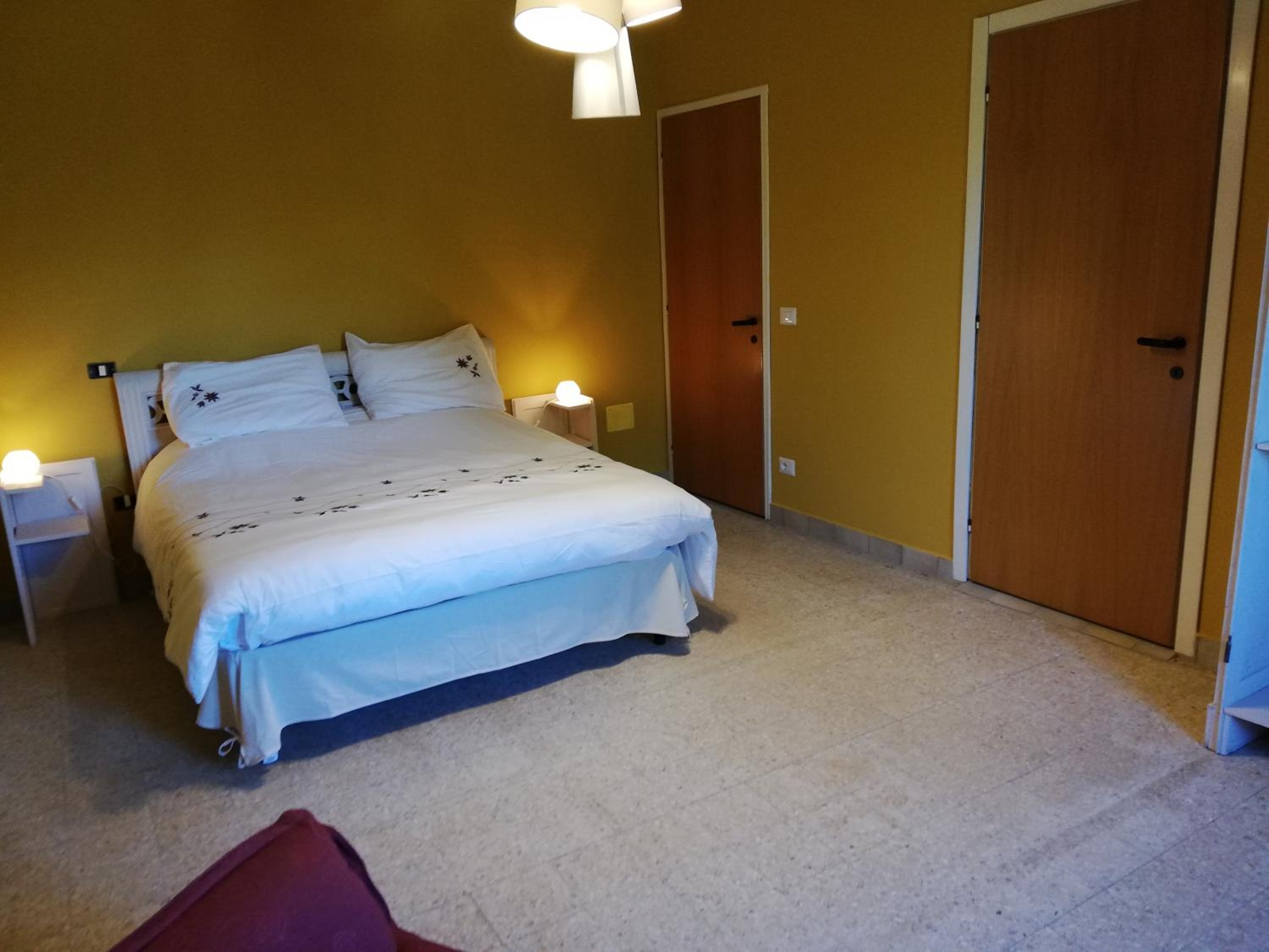 Double Room with Private Bathroom - Photo 1