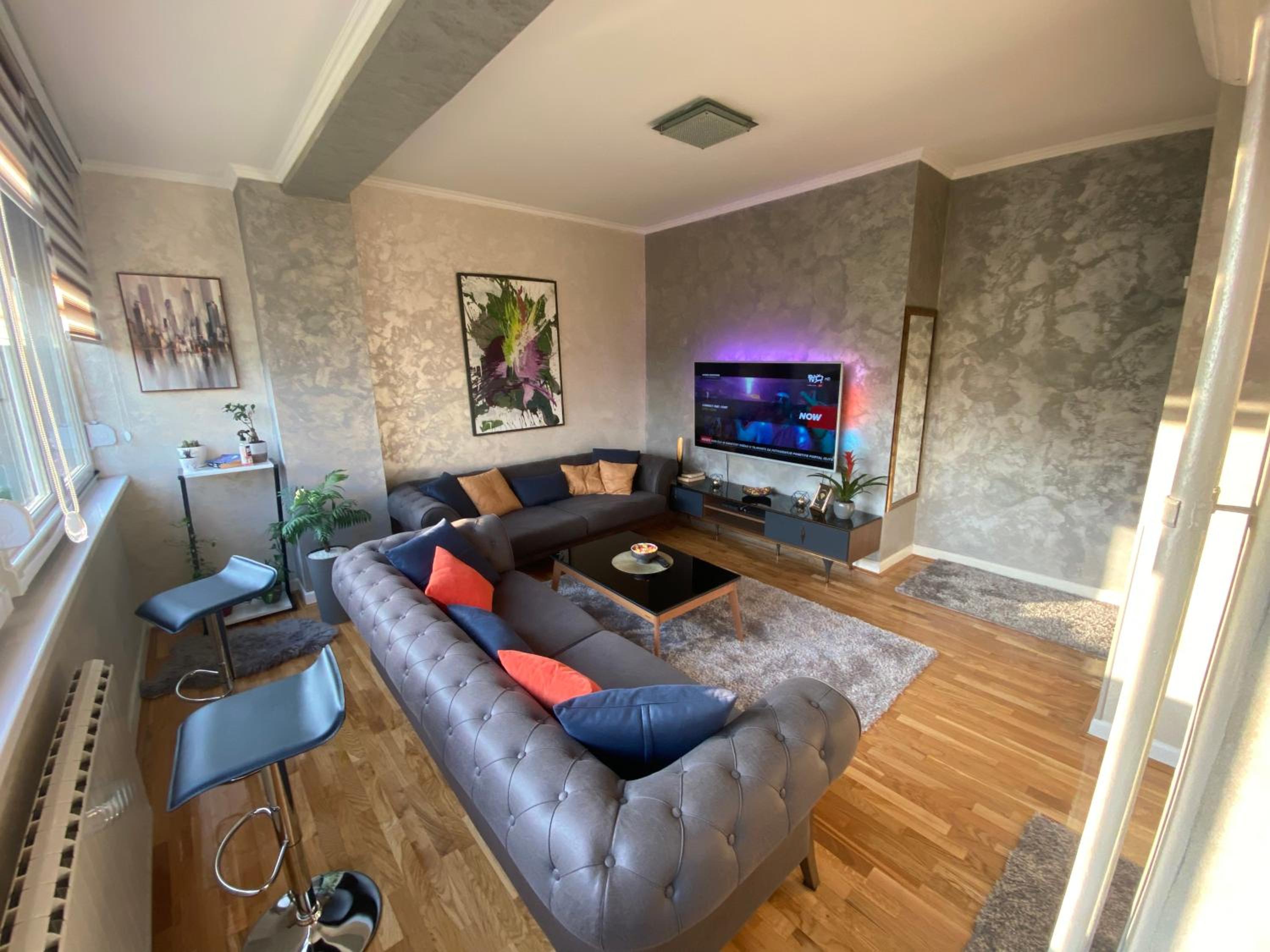 Deluxe Apartment