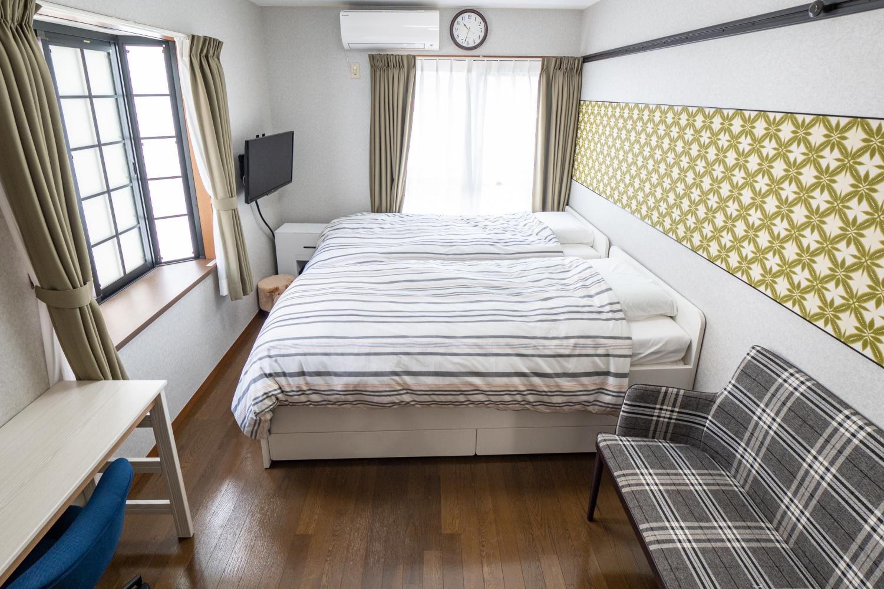 Standard Twin Room with Sofa photo 1