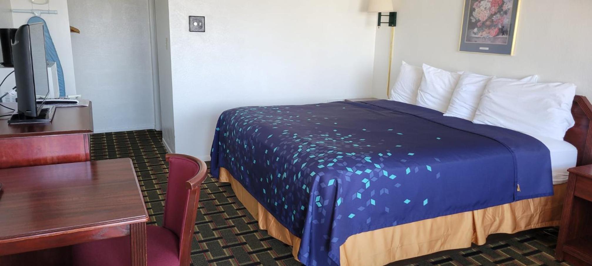 King Room - Non-Smoking