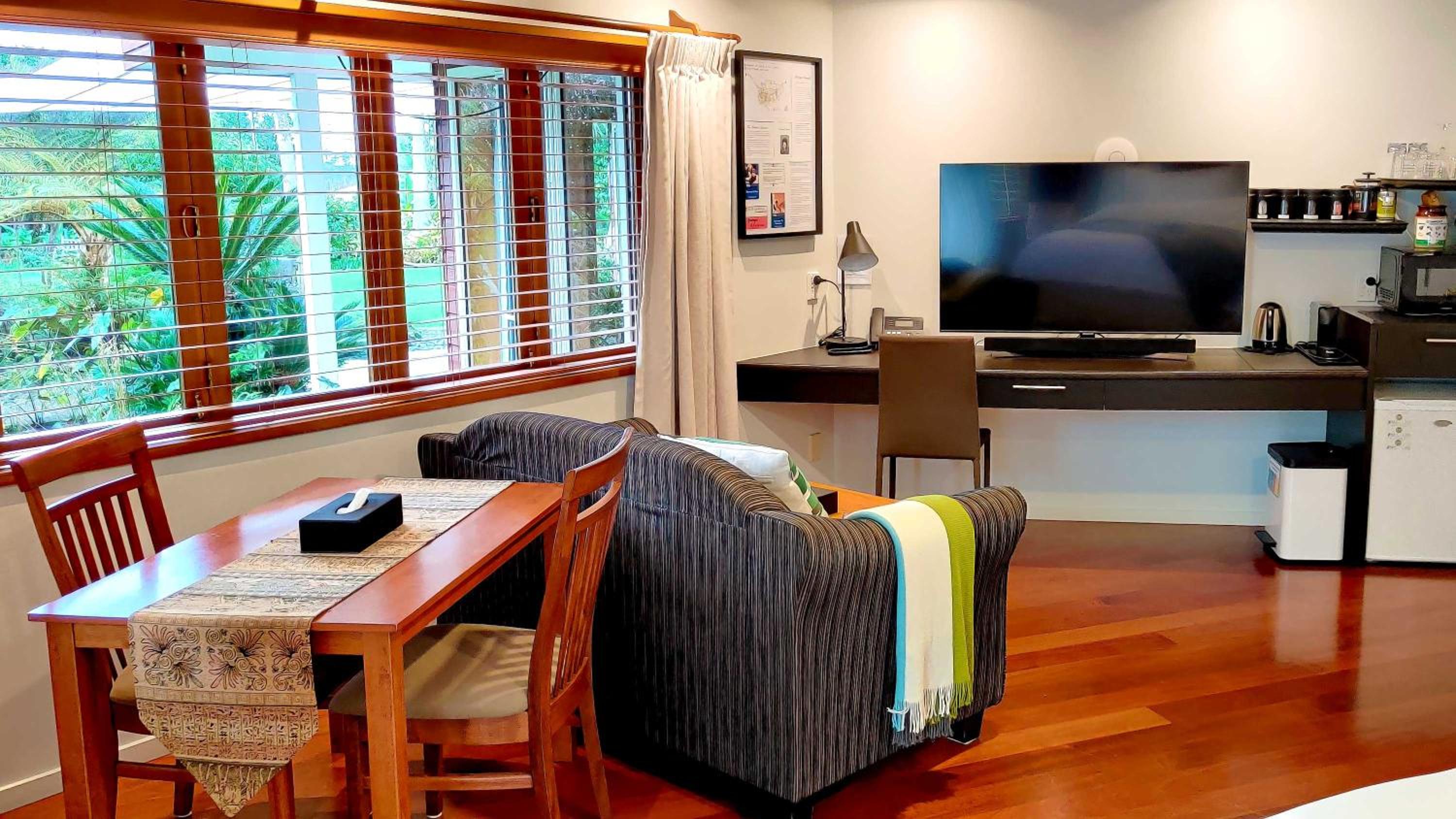 Premier Suite - Photo 3
