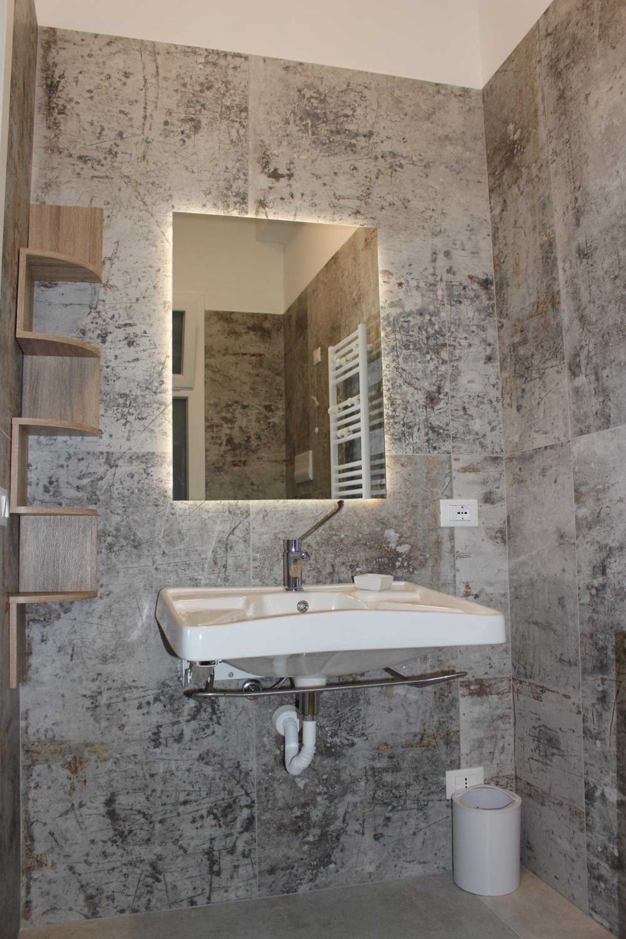 Quadruple Room with Private Bathroom photo 2